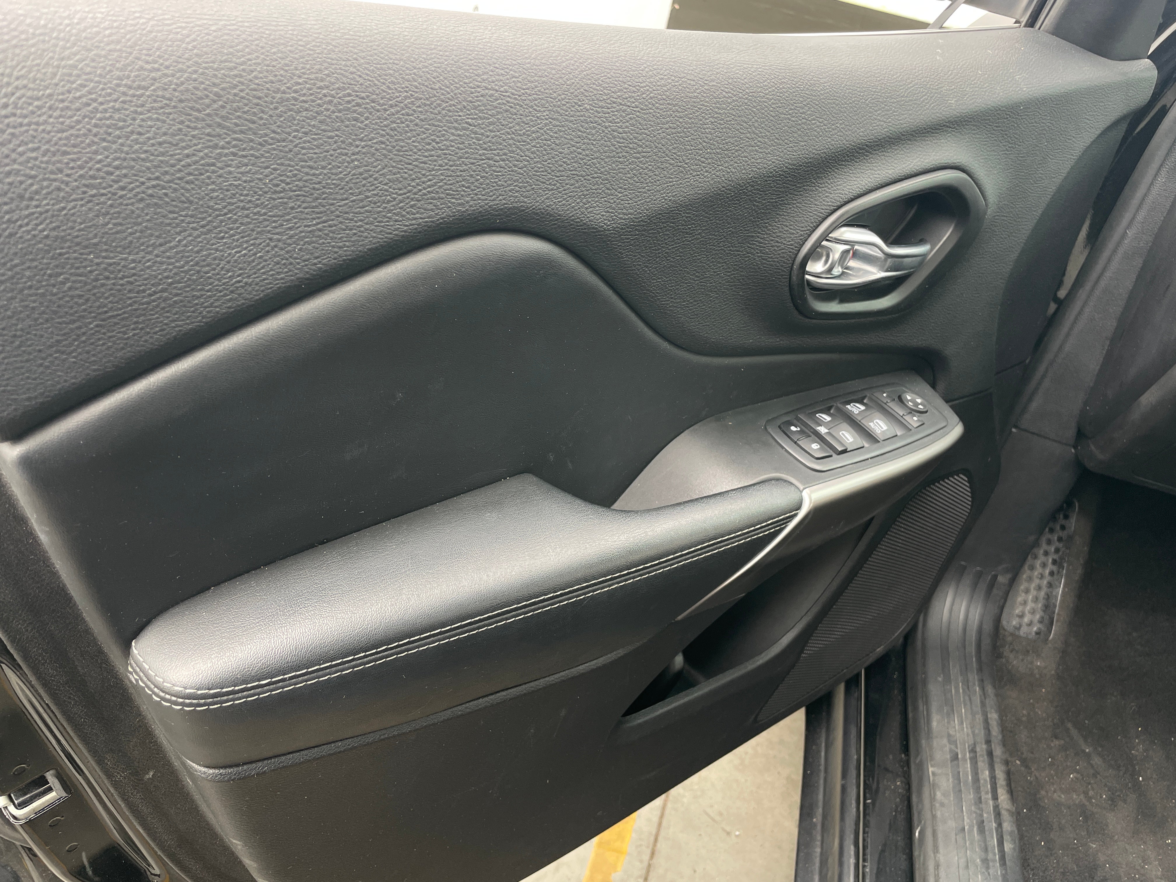 2021 Jeep Cherokee