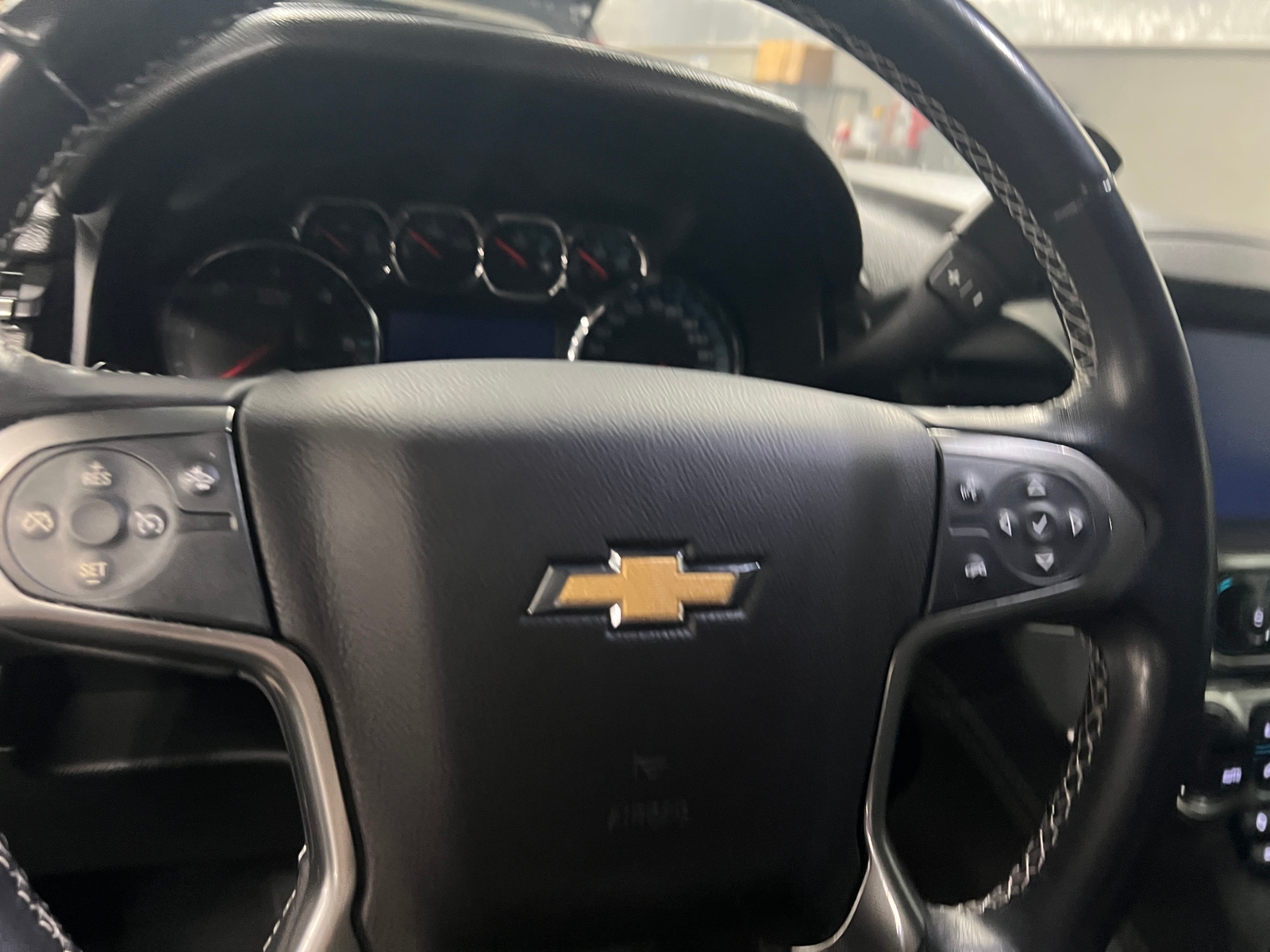Thumbnail: 2019 Chevrolet Tahoe - 5