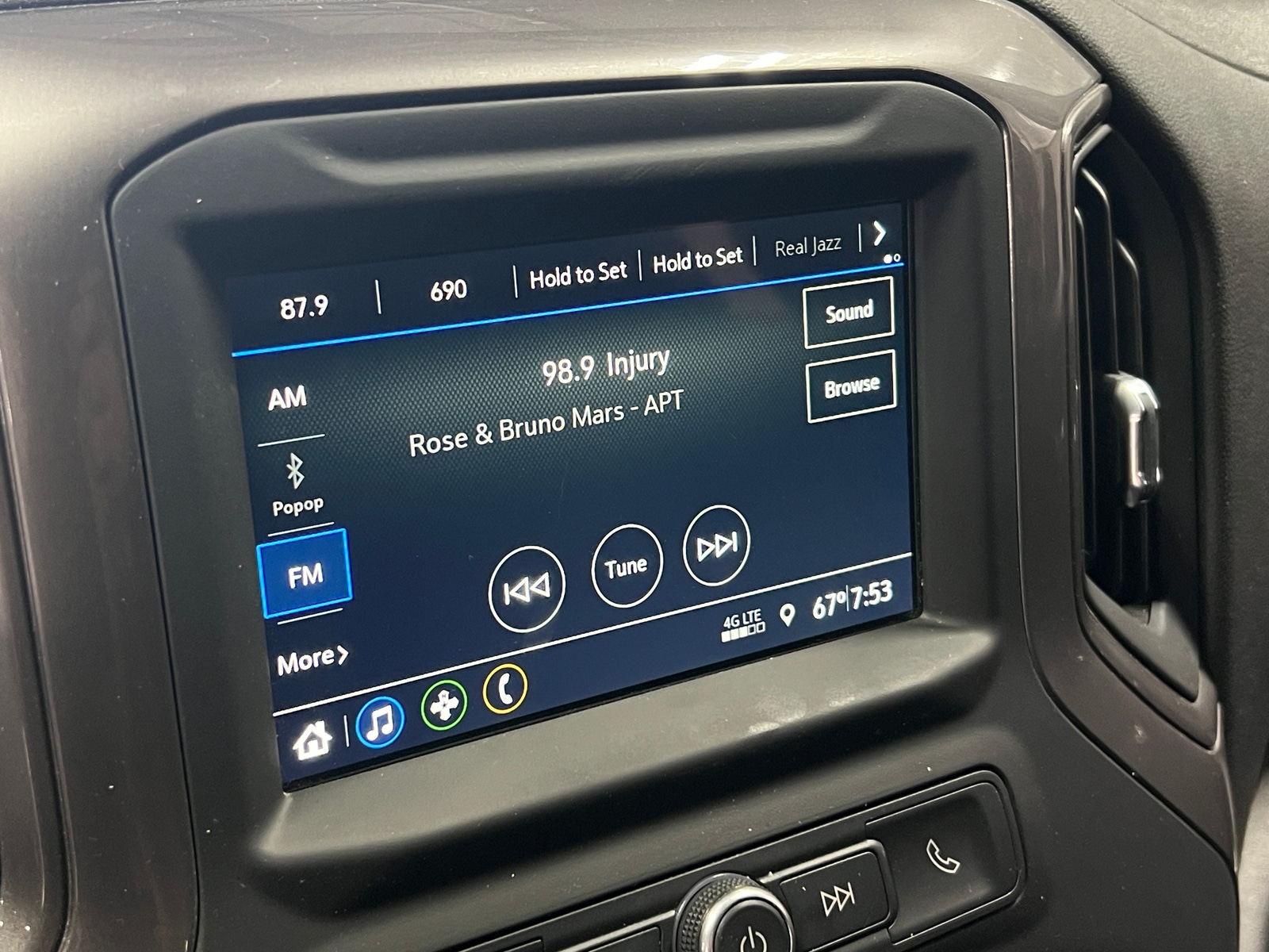 Thumbnail: 2019 Chevrolet Silverado 1500 - 4