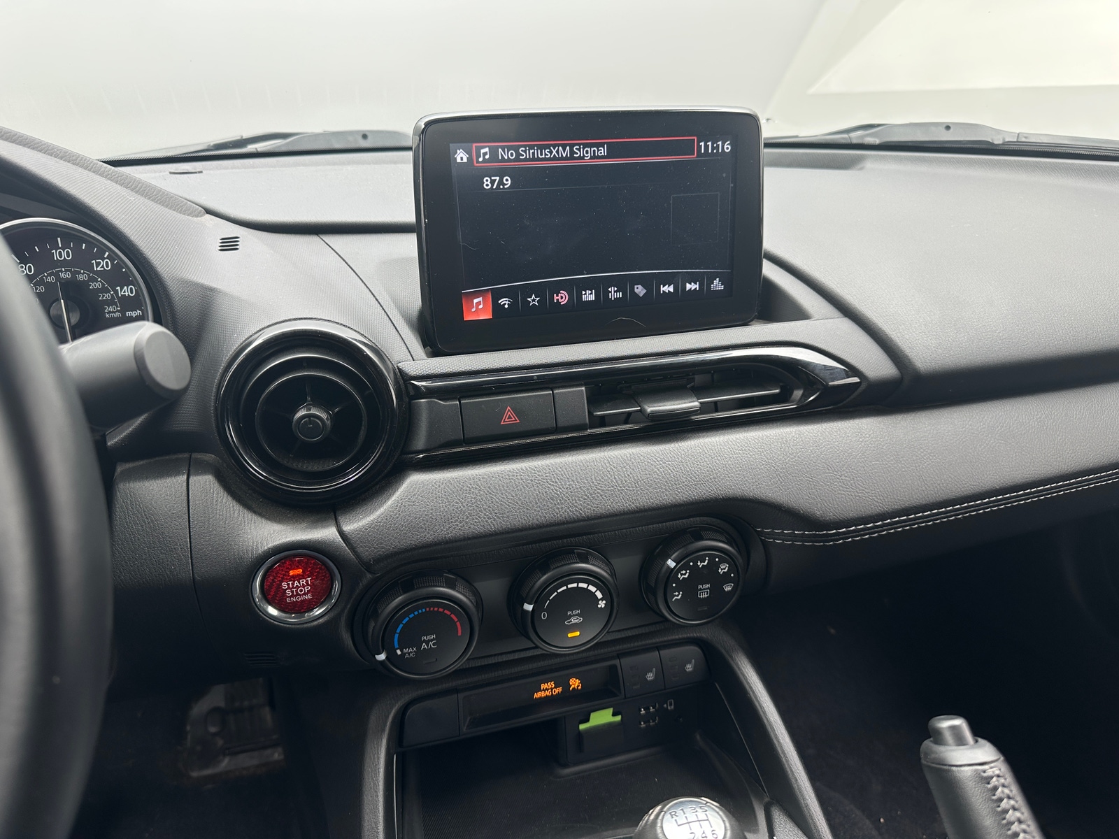Thumbnail: 2021 Mazda MX-5 Miata - 4