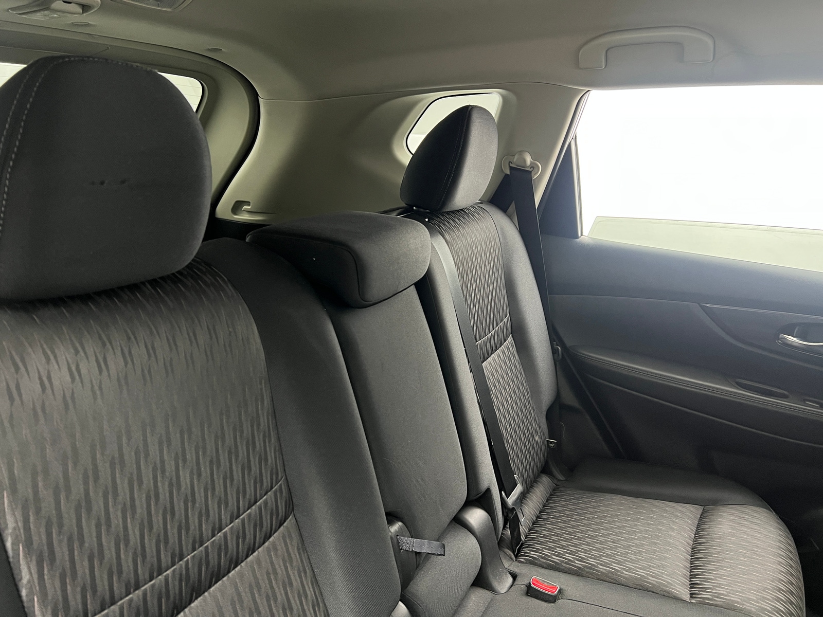 Thumbnail: 2017 Nissan Rogue - 6