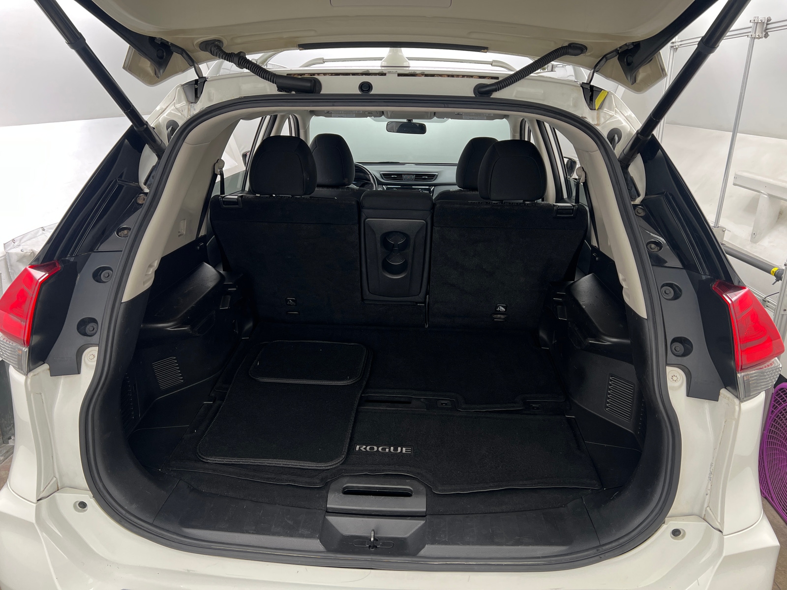 Thumbnail: 2017 Nissan Rogue - 7