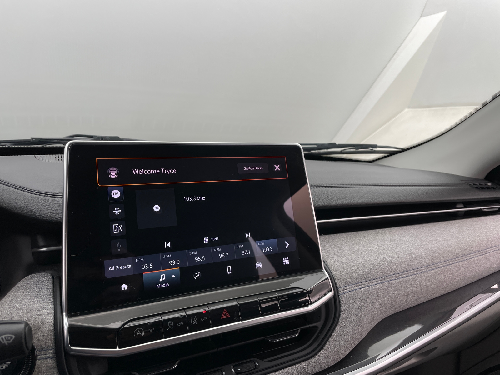 Thumbnail: 2022 Jeep Compass - 4