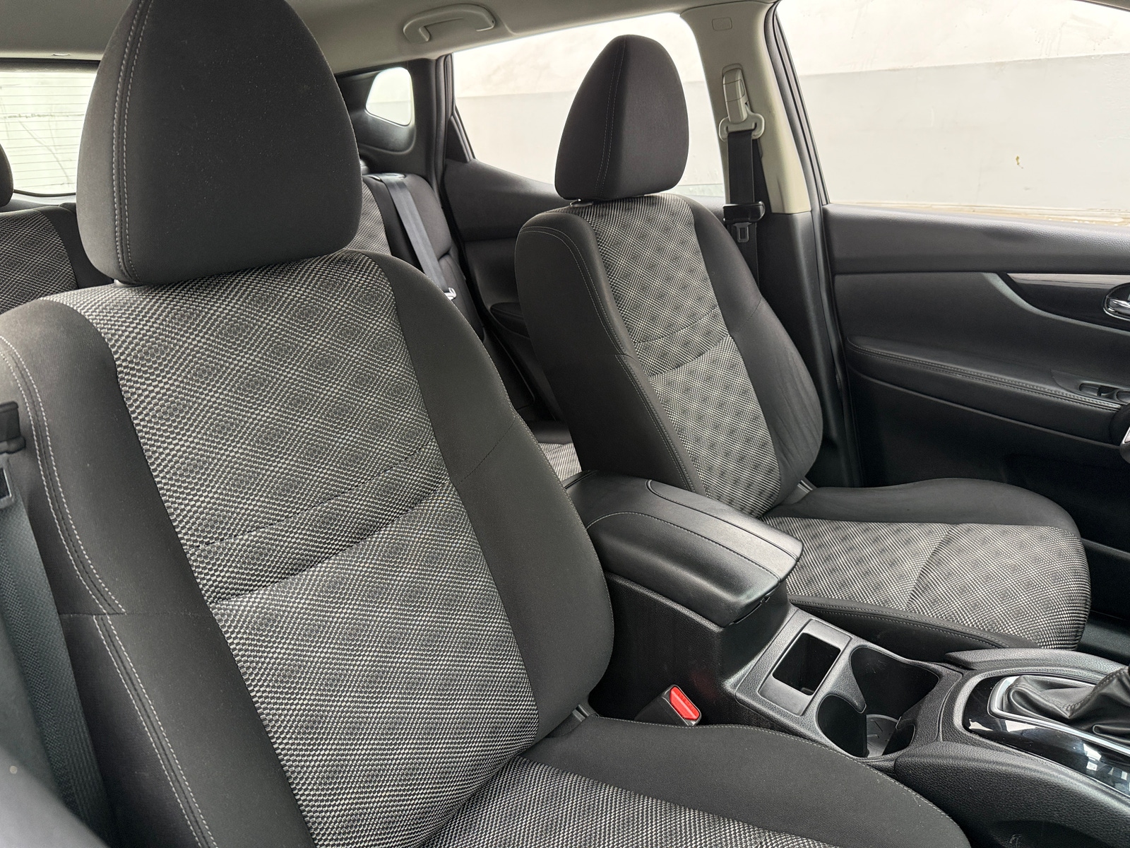 Thumbnail: 2020 Nissan Rogue Sport - 2