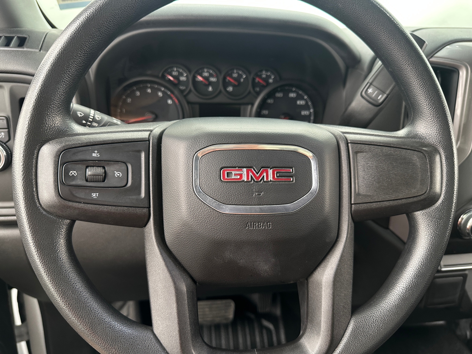 Thumbnail: 2022 GMC Sierra 2500 - 5