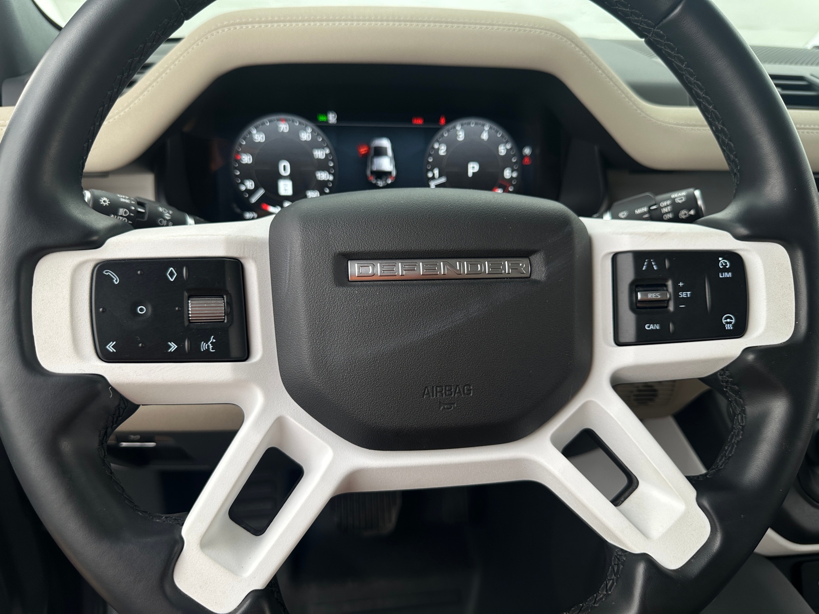 Thumbnail: 2023 Land Rover Defender - 4