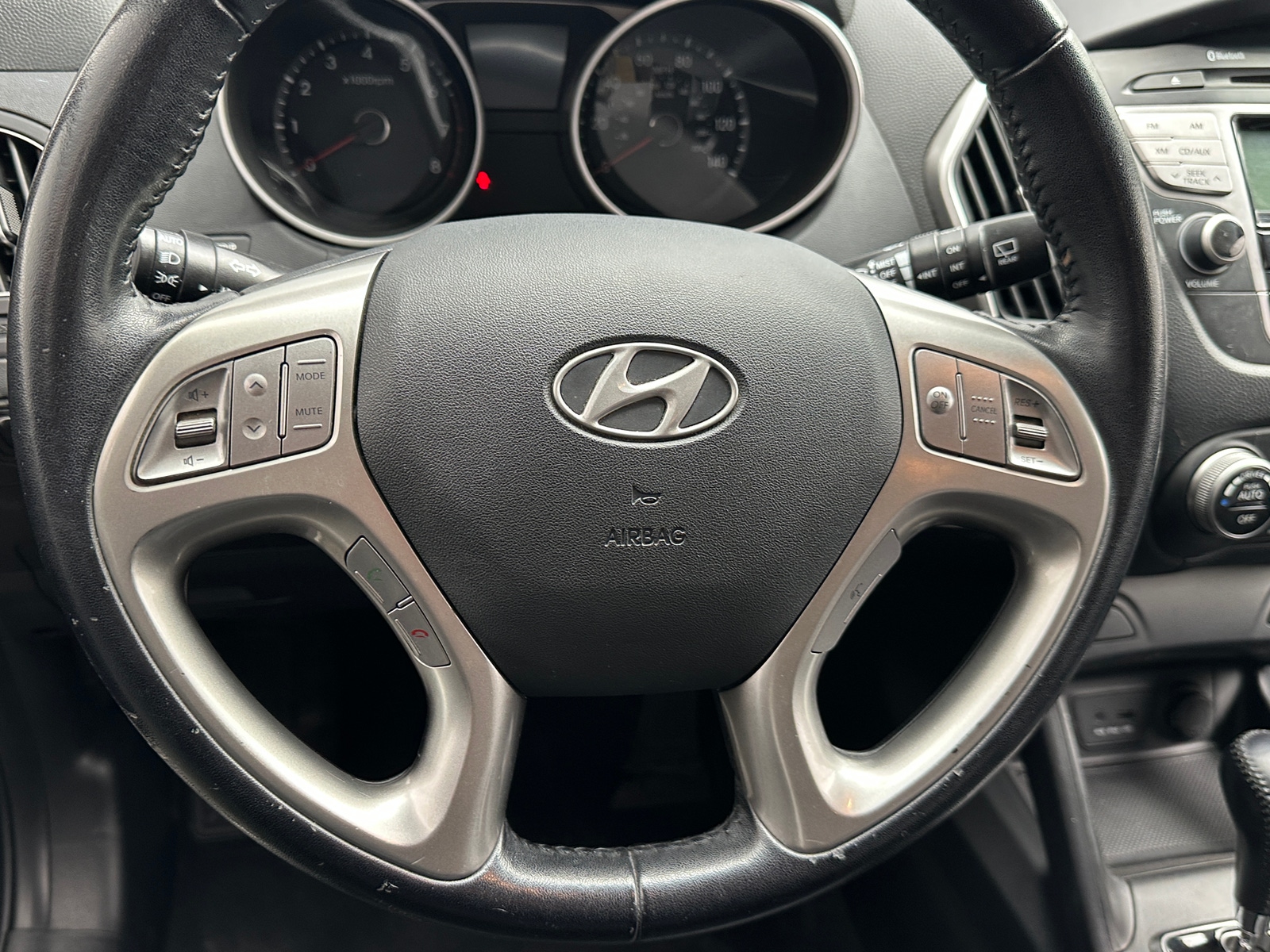Thumbnail: 2013 Hyundai Tucson - 4
