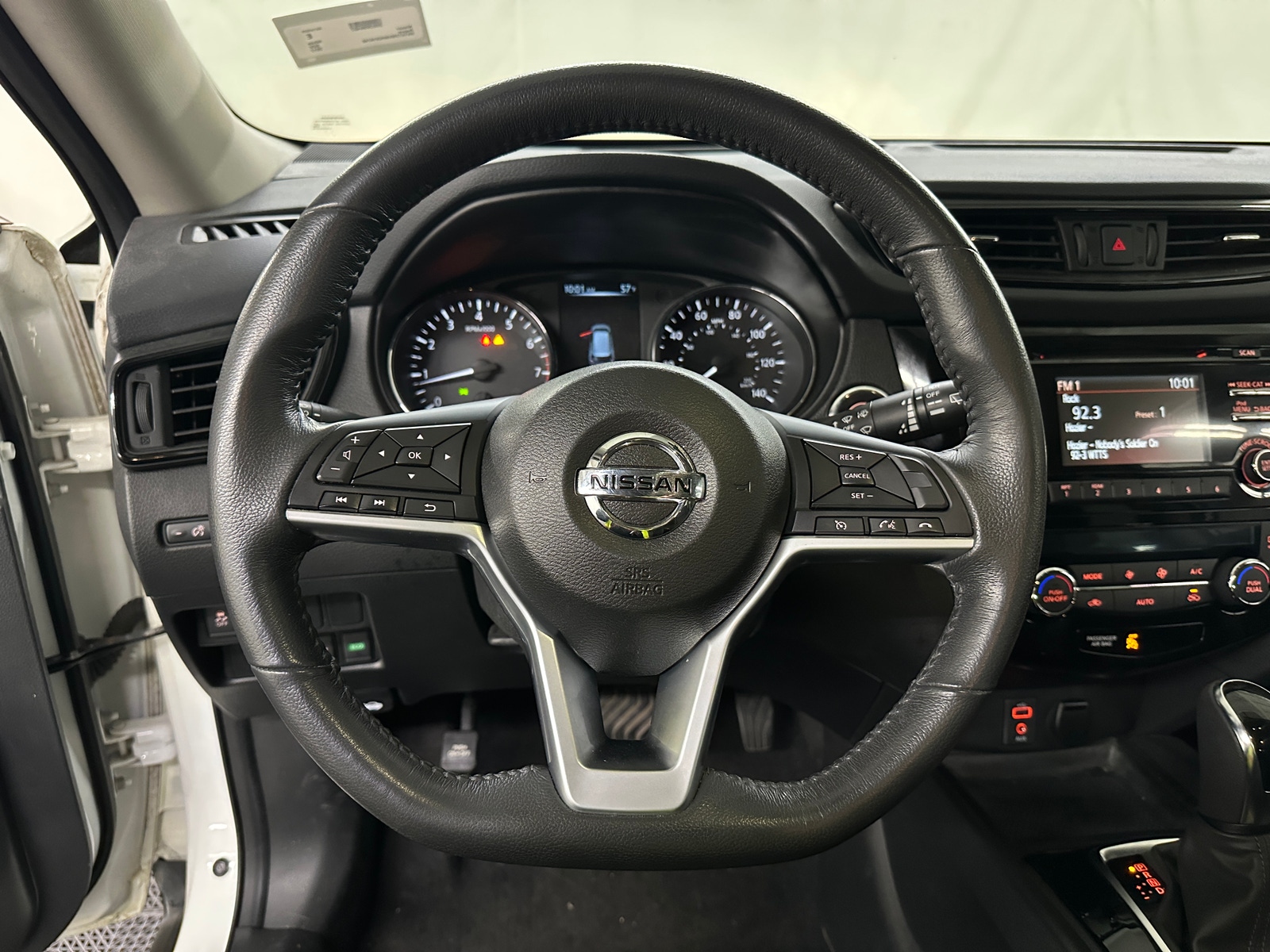 Thumbnail: 2017 Nissan Rogue - 5