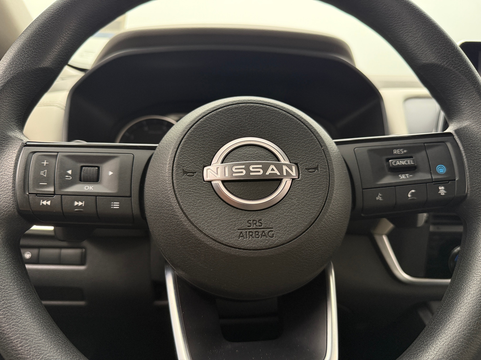 Thumbnail: 2023 Nissan Rogue - 5