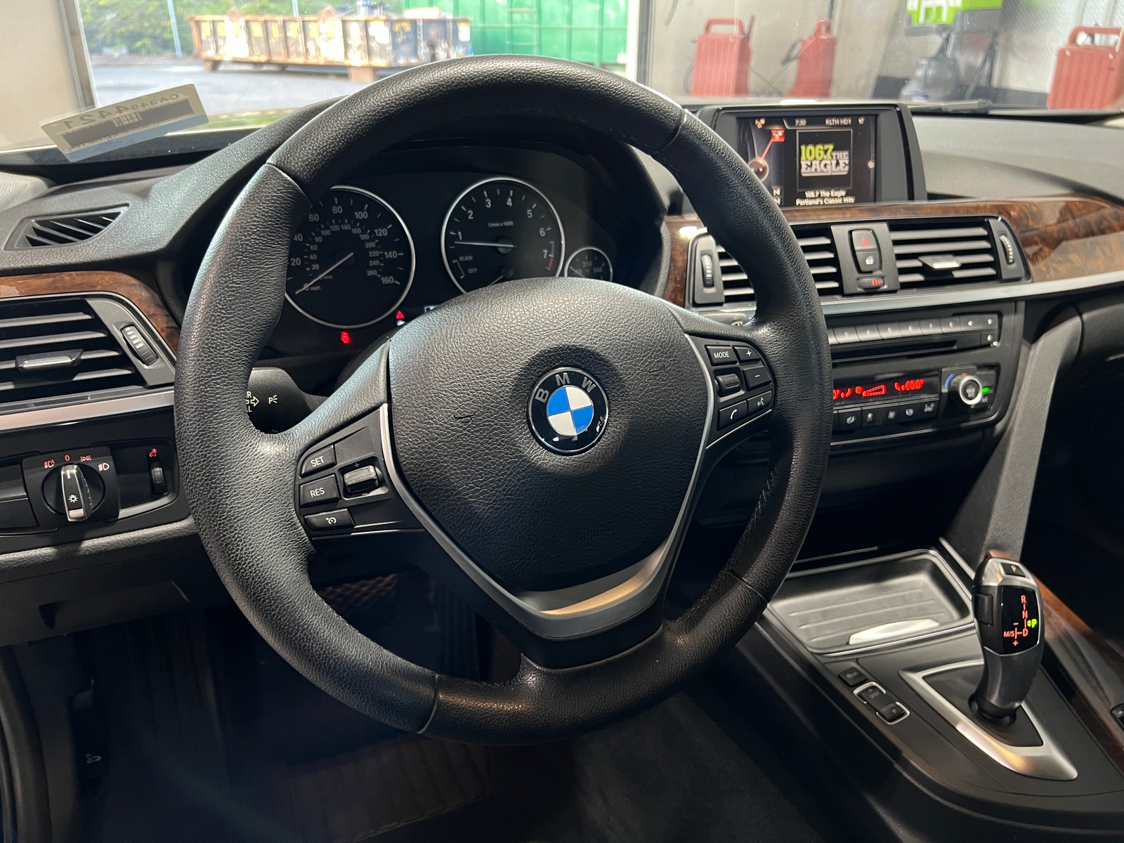 Thumbnail: 2015 BMW 3 Series - 4