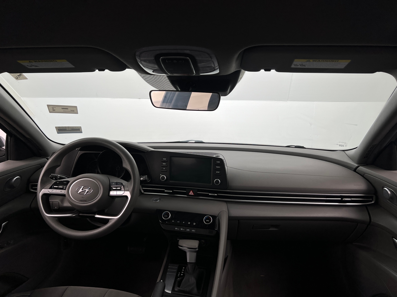 Thumbnail: 2022 Hyundai Elantra - 3