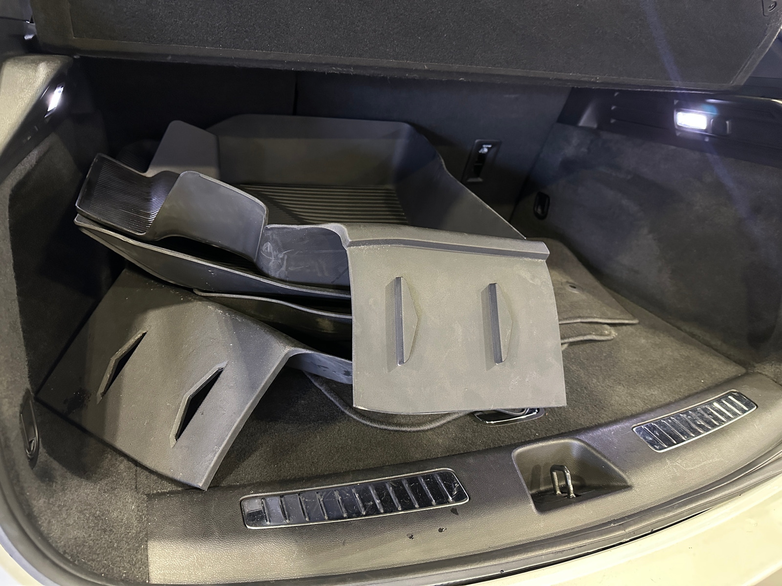 Thumbnail: 2019 Cadillac XT4 - 6