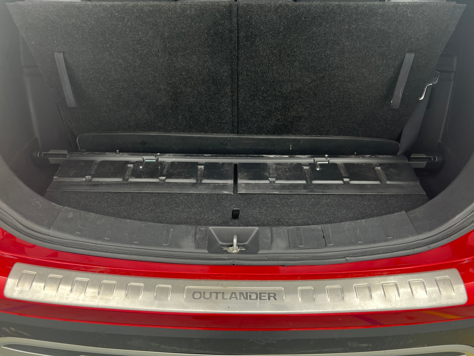 Thumbnail: 2020 Mitsubishi Outlander - 7
