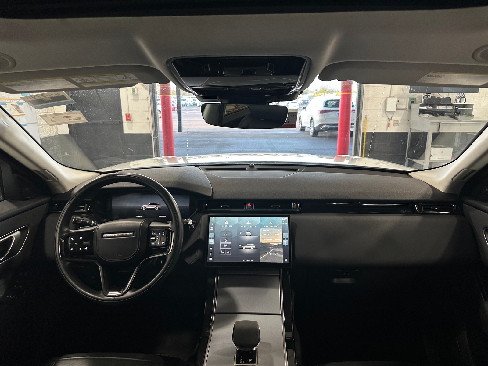 Thumbnail: 2024 Land Rover Range Rover Velar - 2