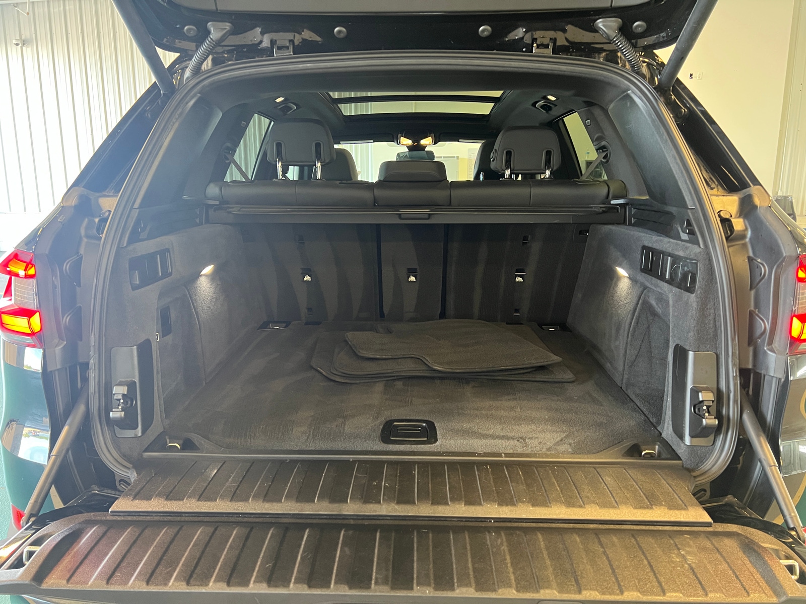 Thumbnail: 2020 BMW X5 - 6
