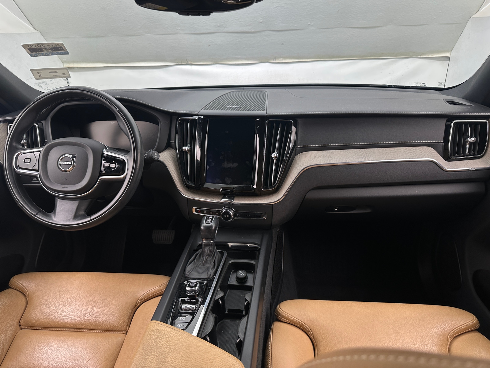 Thumbnail: 2019 Volvo XC60 - 2