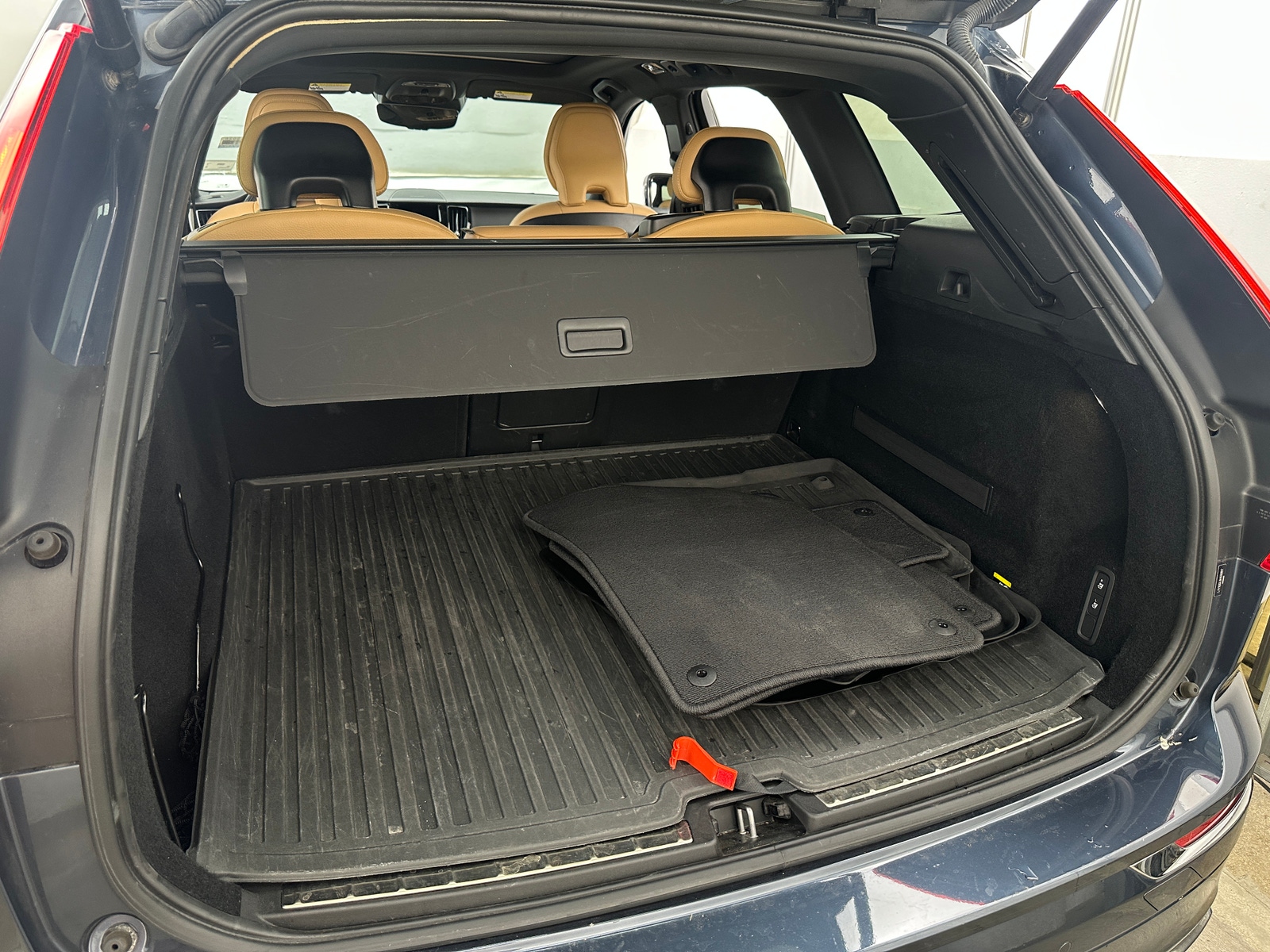 Thumbnail: 2019 Volvo XC60 - 6