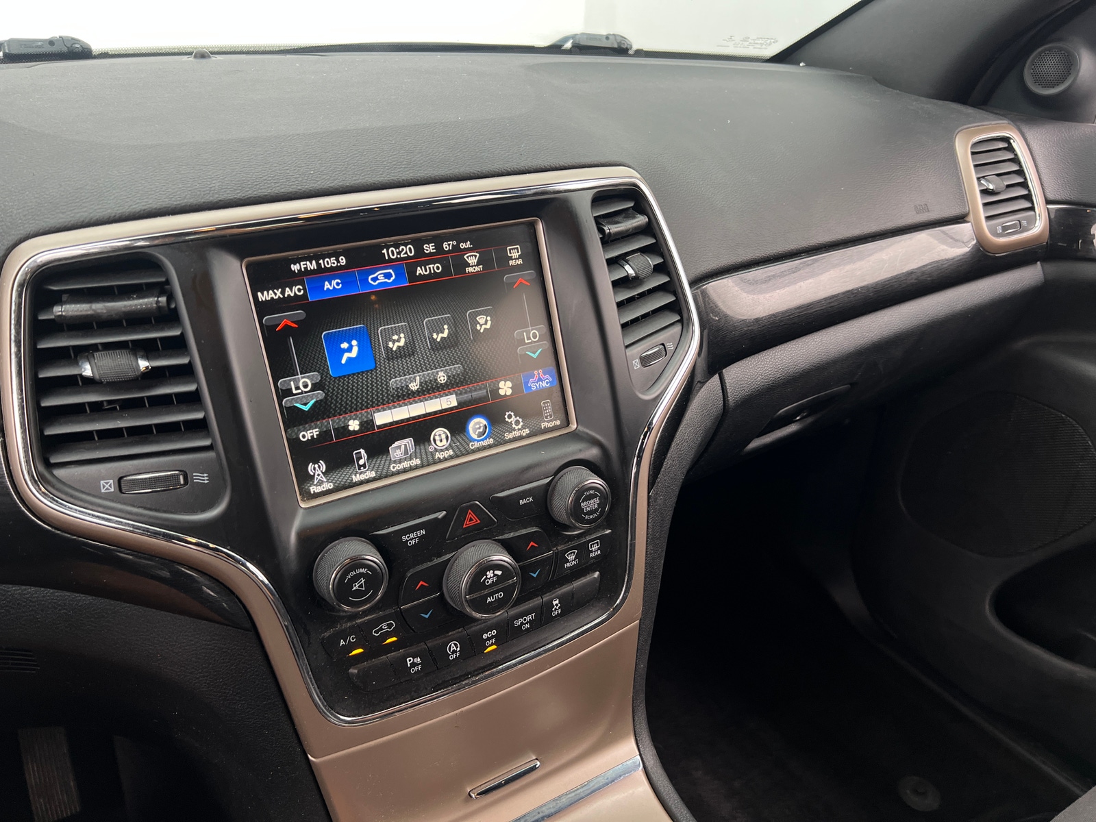 Thumbnail: 2016 Jeep Grand Cherokee - 4