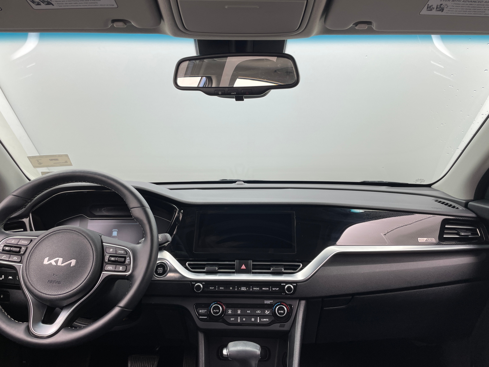 Thumbnail: 2022 Kia Niro - 2