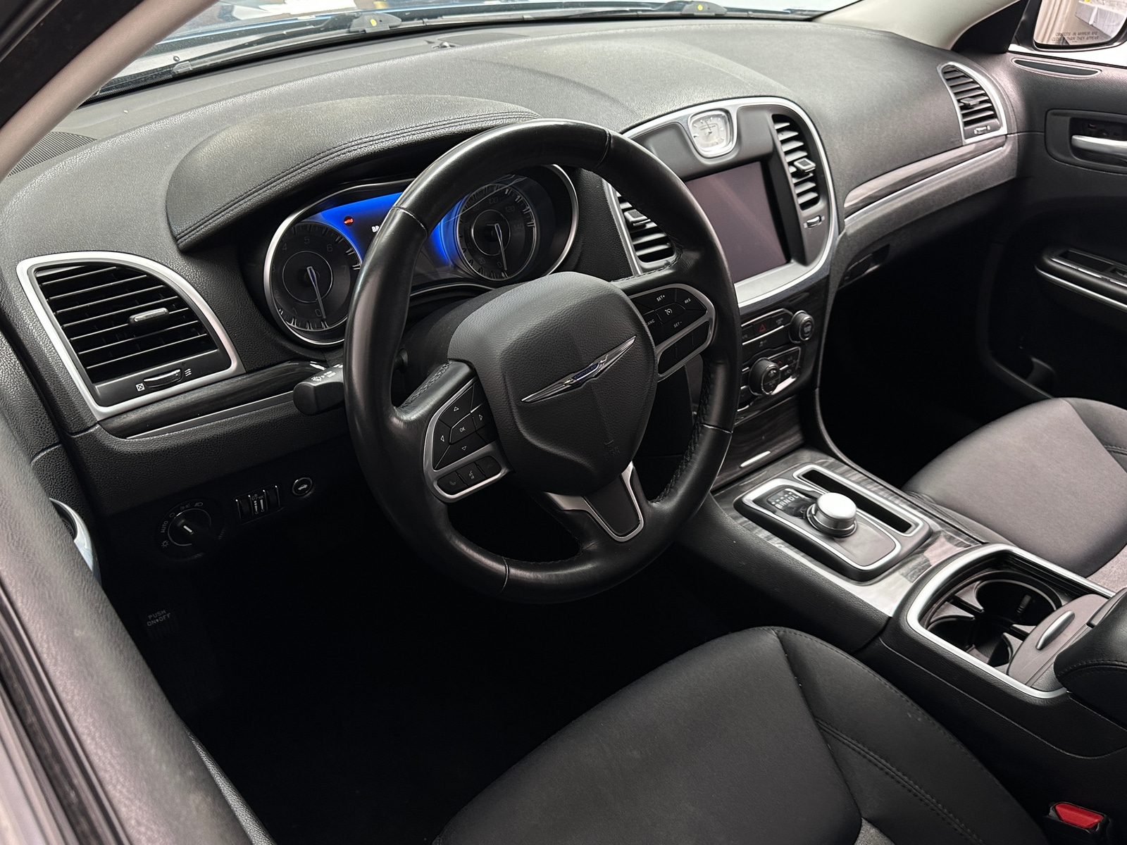Thumbnail: 2021 Chrysler 300 - 3