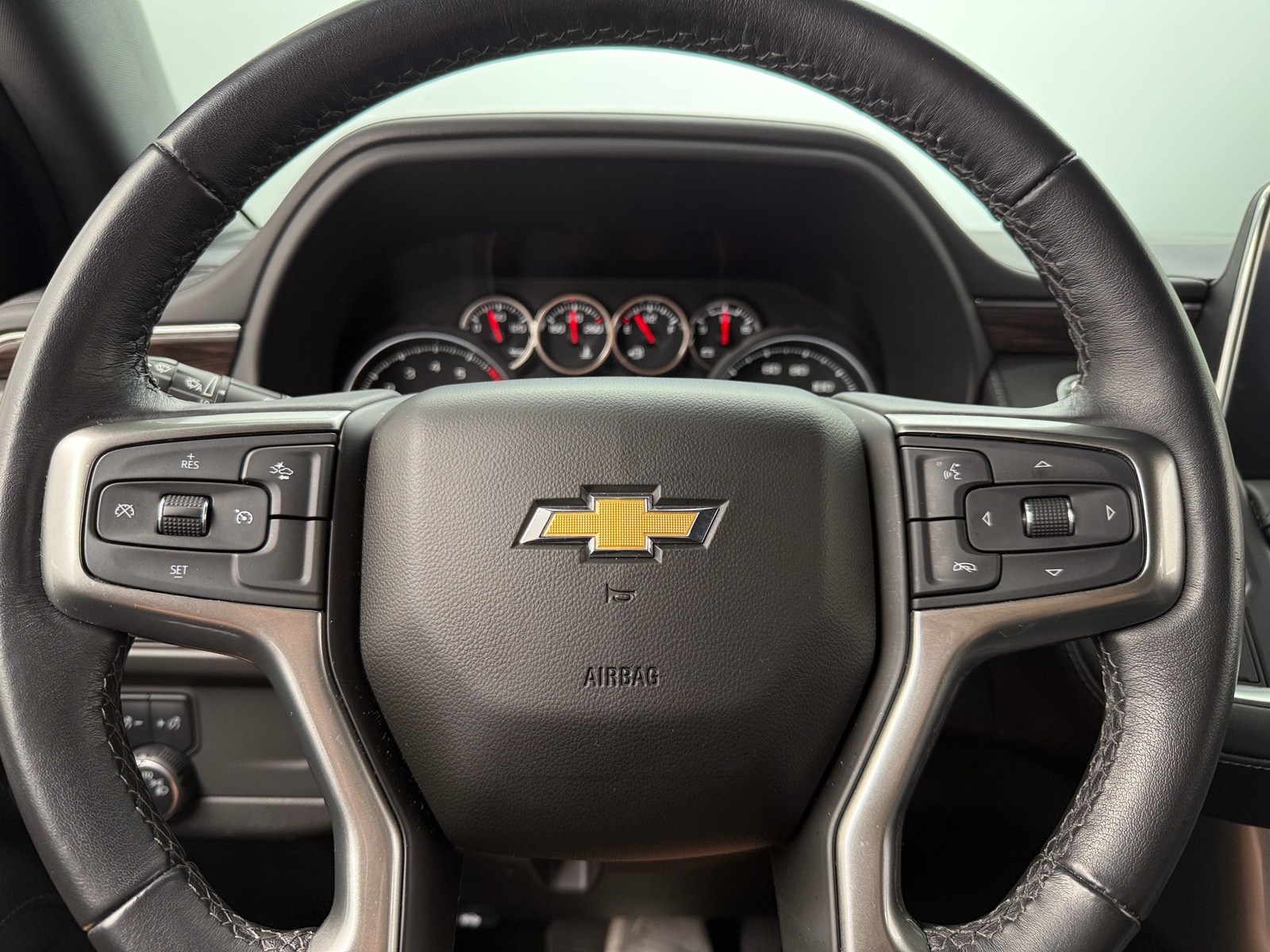 Thumbnail: 2021 Chevrolet Tahoe - 4