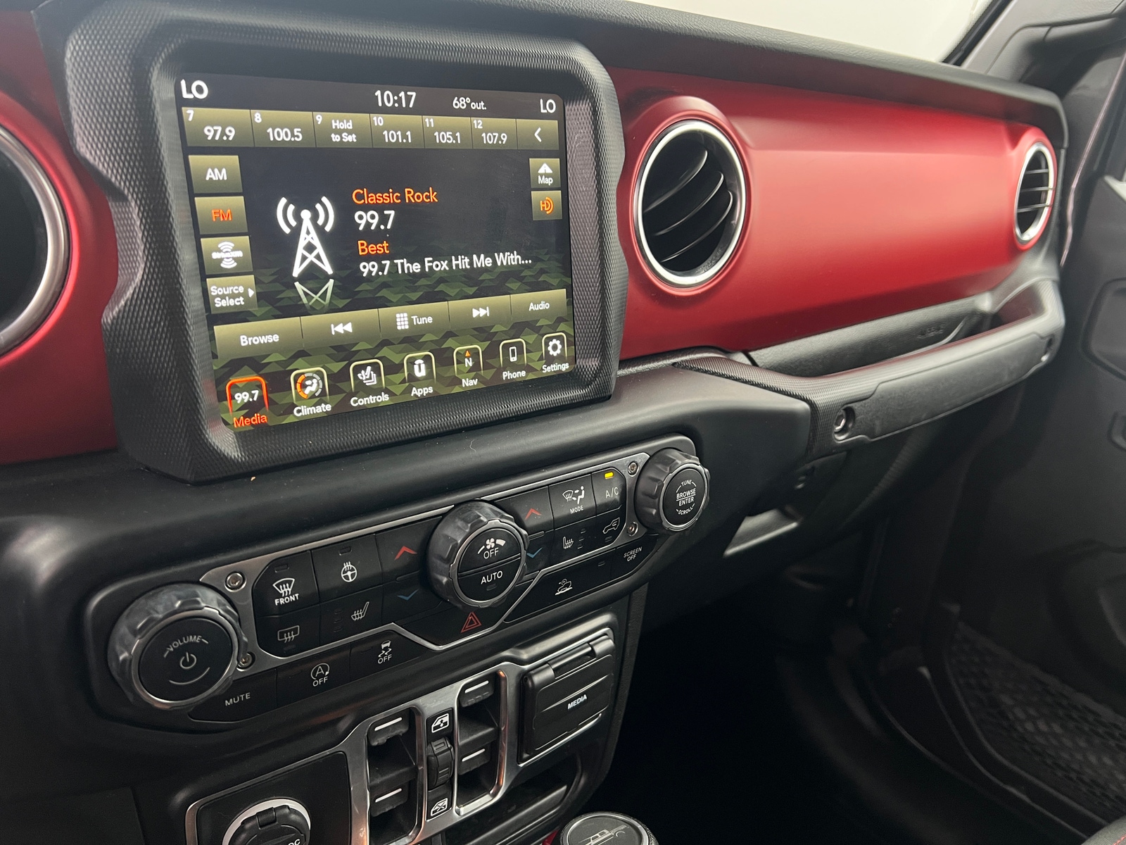 Thumbnail: 2022 Jeep Gladiator - 4