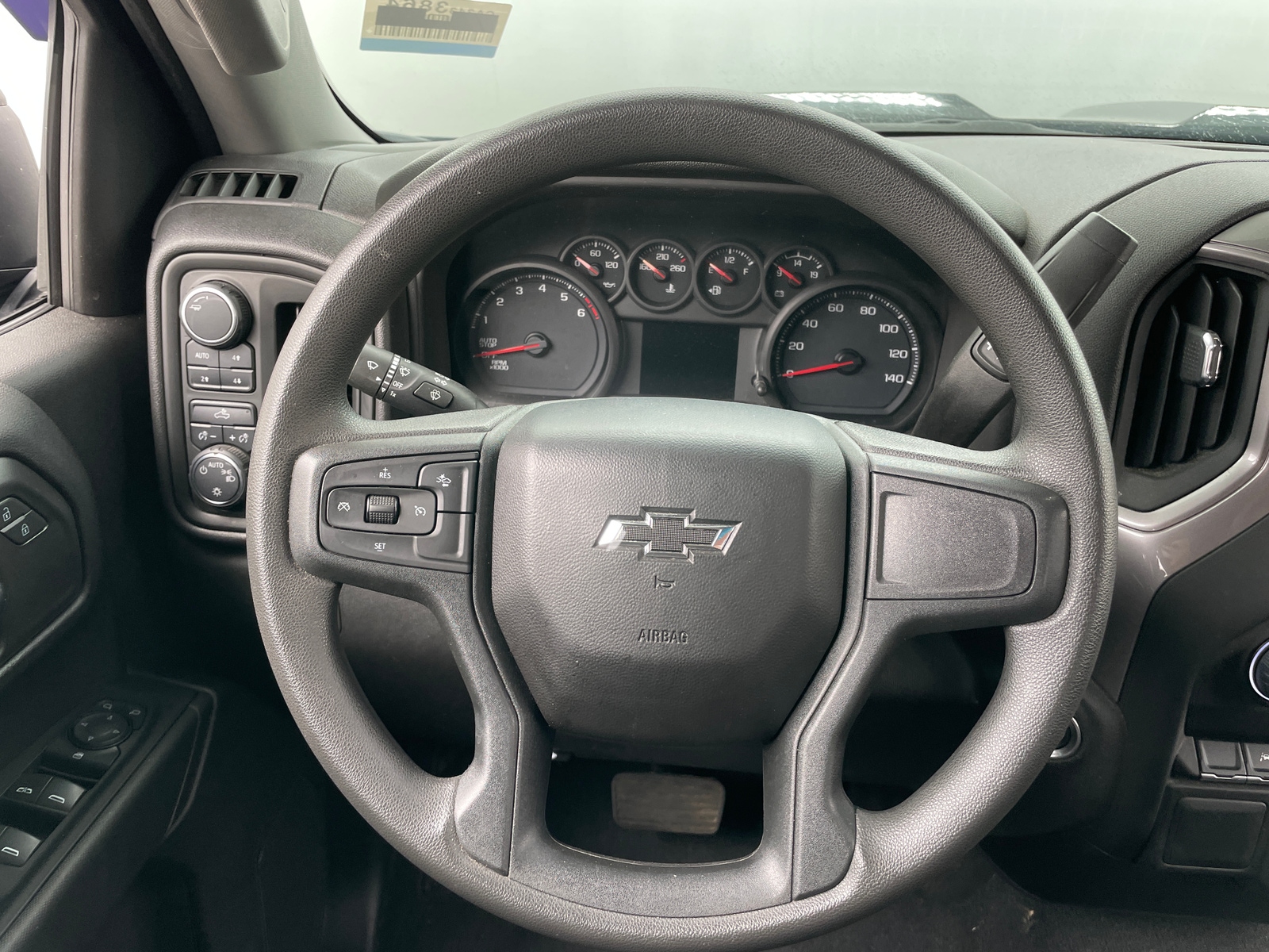 Thumbnail: 2022 Chevrolet Silverado 1500 - 5