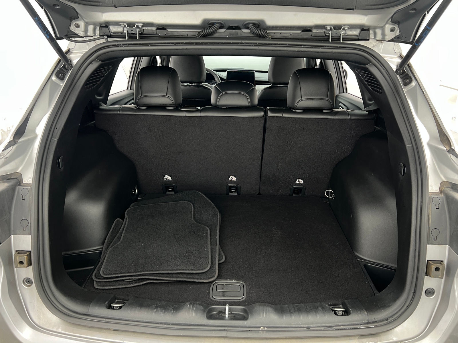 Thumbnail: 2023 Jeep Compass - 6