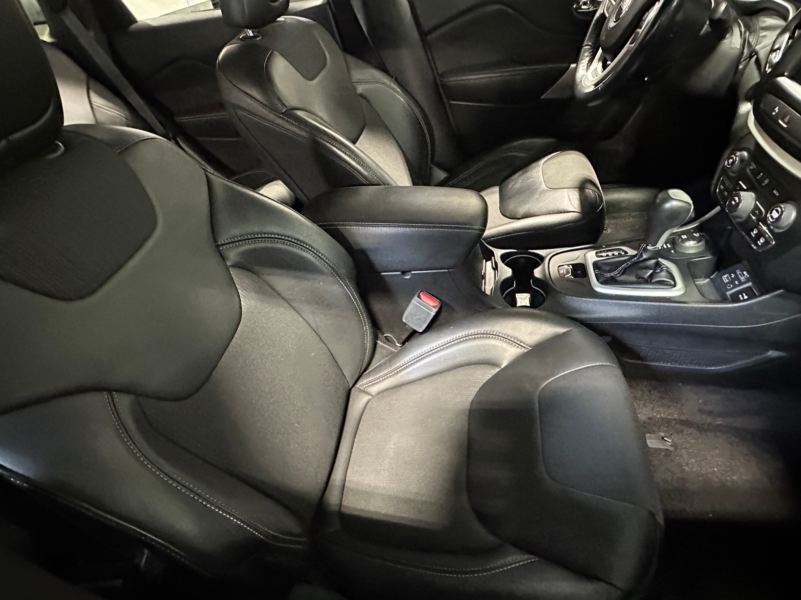 Thumbnail: 2018 Jeep Cherokee - 2