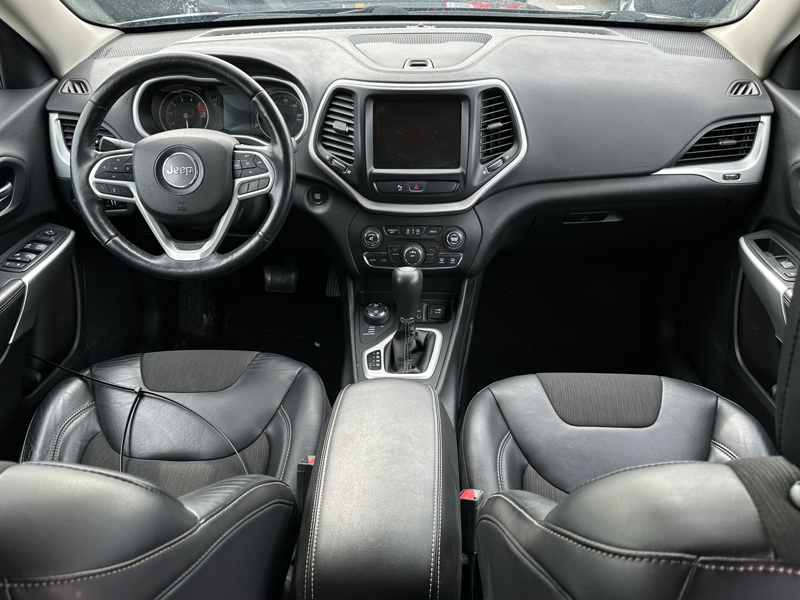 Thumbnail: 2018 Jeep Cherokee - 3