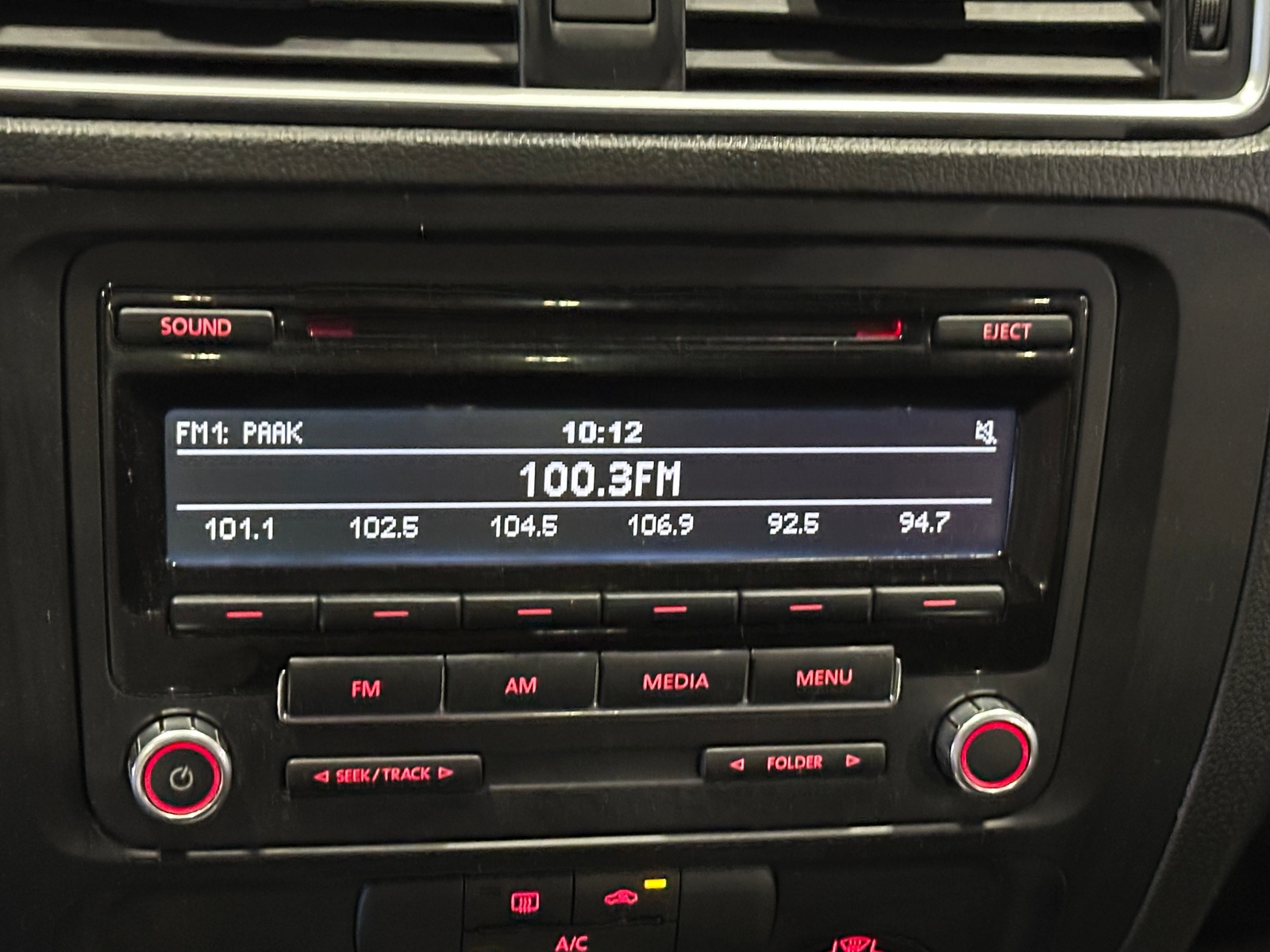 Thumbnail: 2014 Volkswagen Jetta - 4