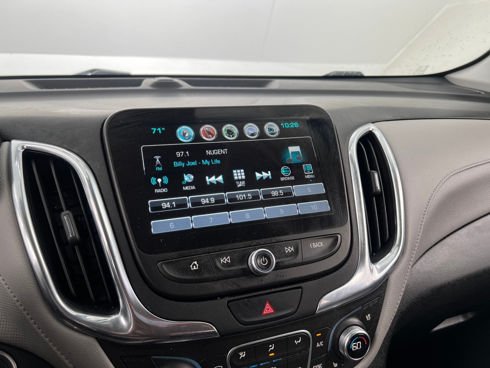 Thumbnail: 2018 Chevrolet Equinox - 3