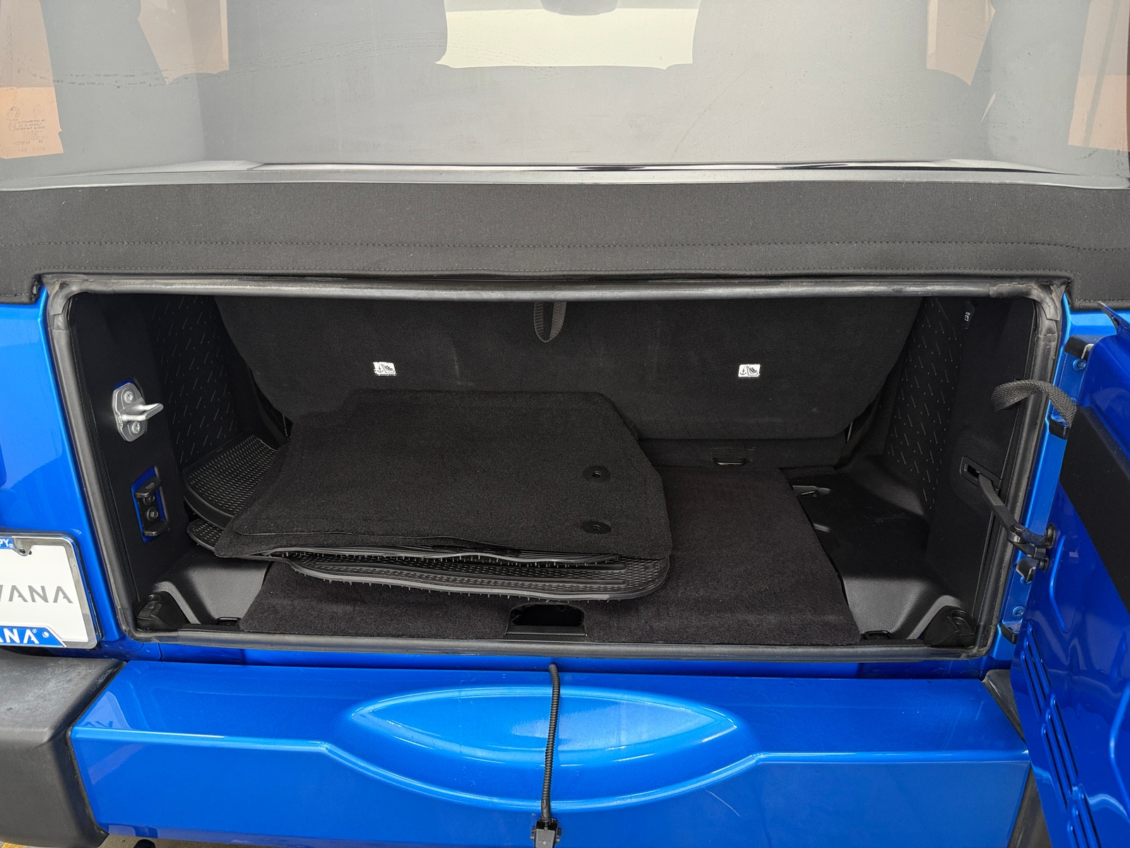 Thumbnail: 2016 Jeep Wrangler - 7