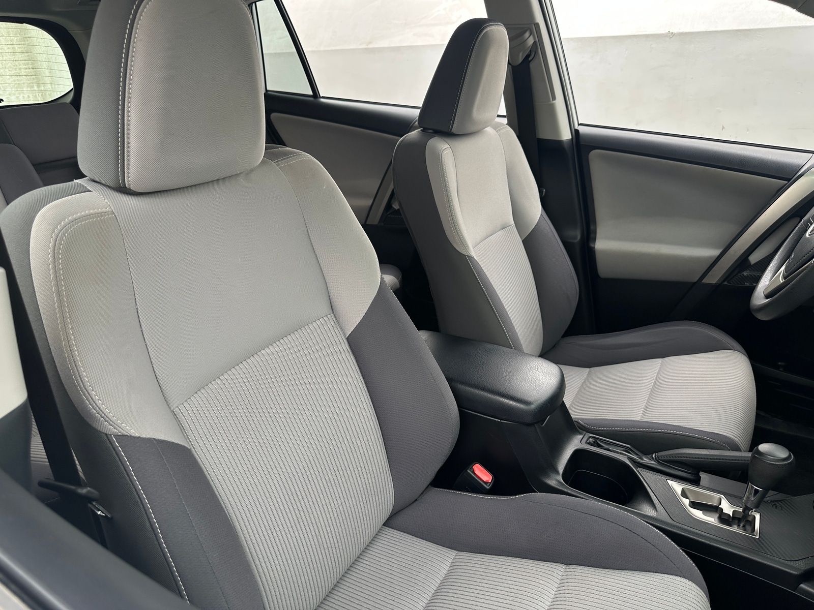 Thumbnail: 2014 Toyota RAV4 - 2