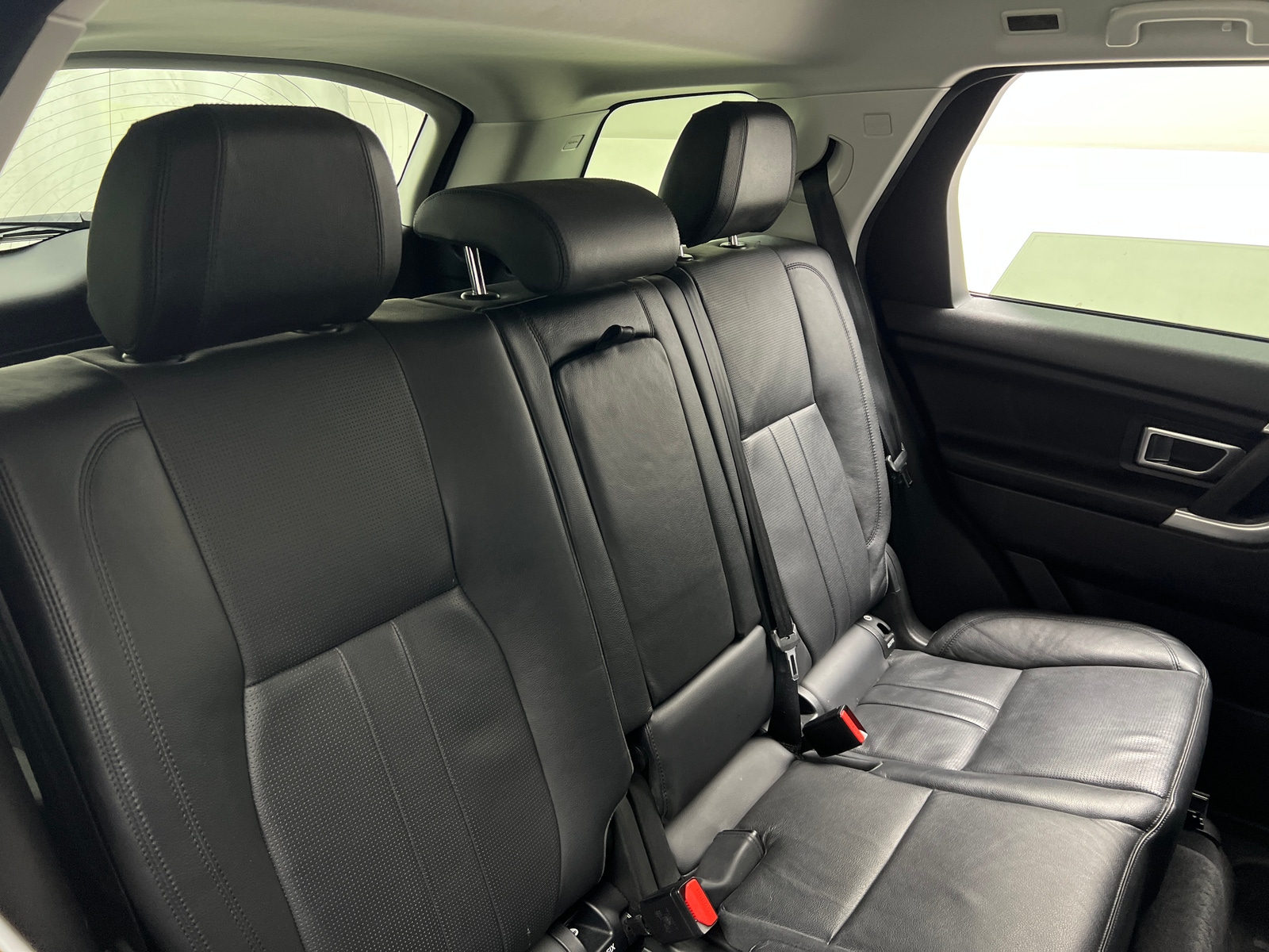 Thumbnail: 2019 Land Rover Discovery Sport - 5