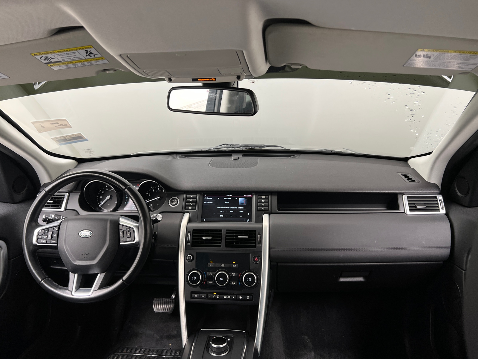 Thumbnail: 2019 Land Rover Discovery Sport - 2