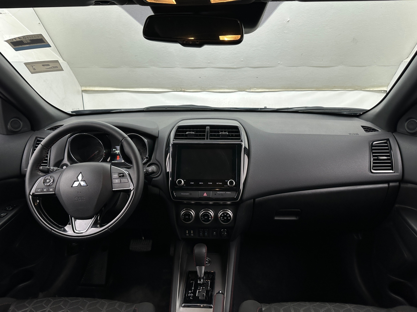 Thumbnail: 2024 Mitsubishi Outlander Sport - 3