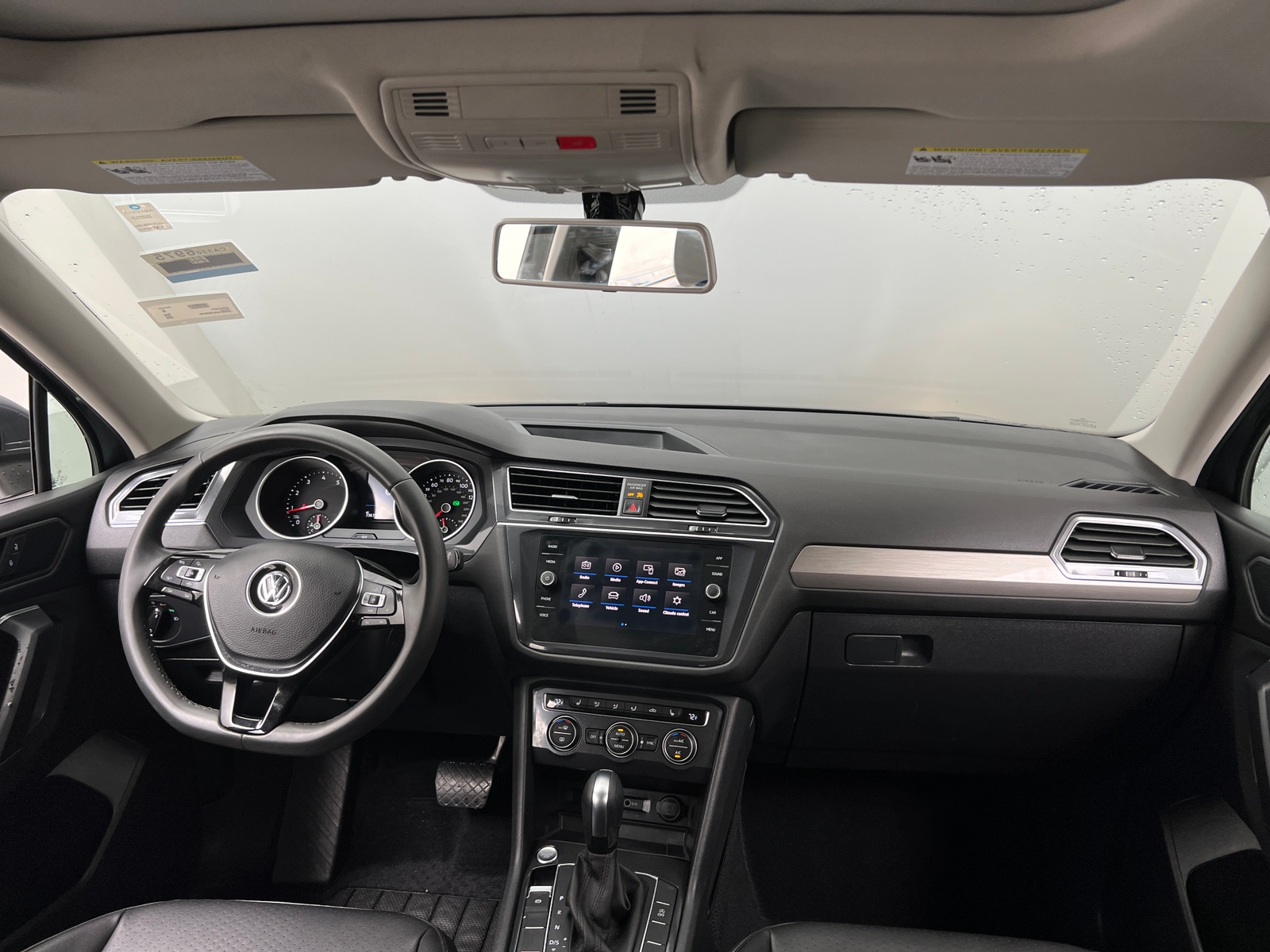 Thumbnail: 2020 Volkswagen Tiguan - 2