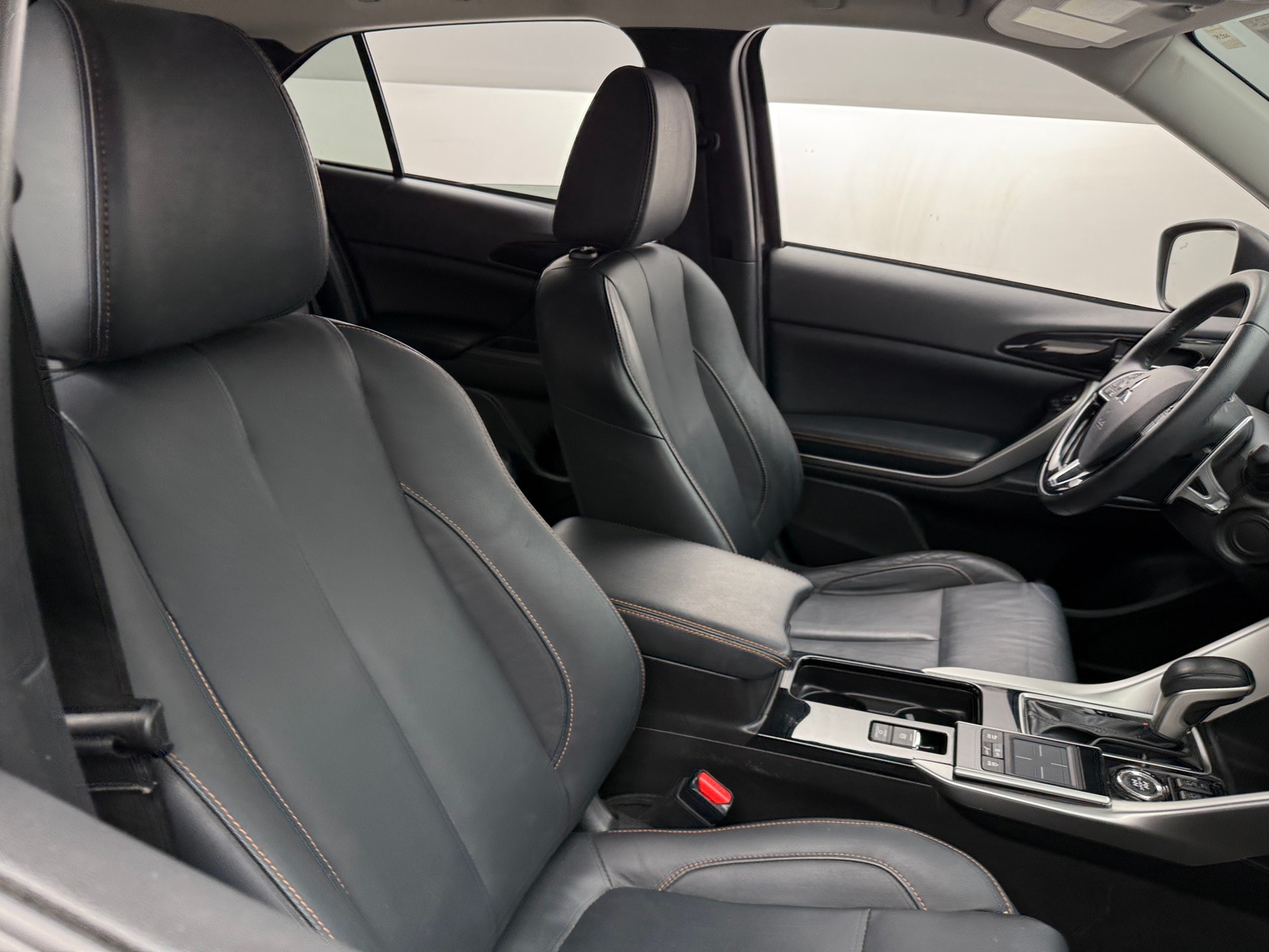 Thumbnail: 2019 Mitsubishi Eclipse Cross - 2