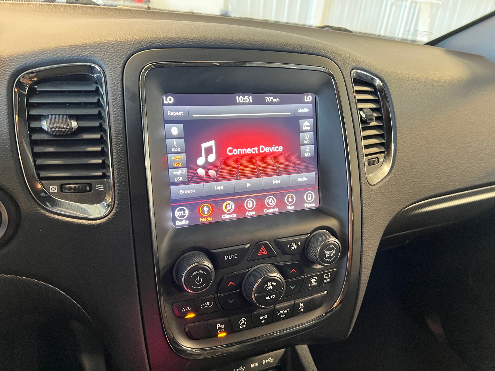 Thumbnail: 2018 Dodge Durango - 3