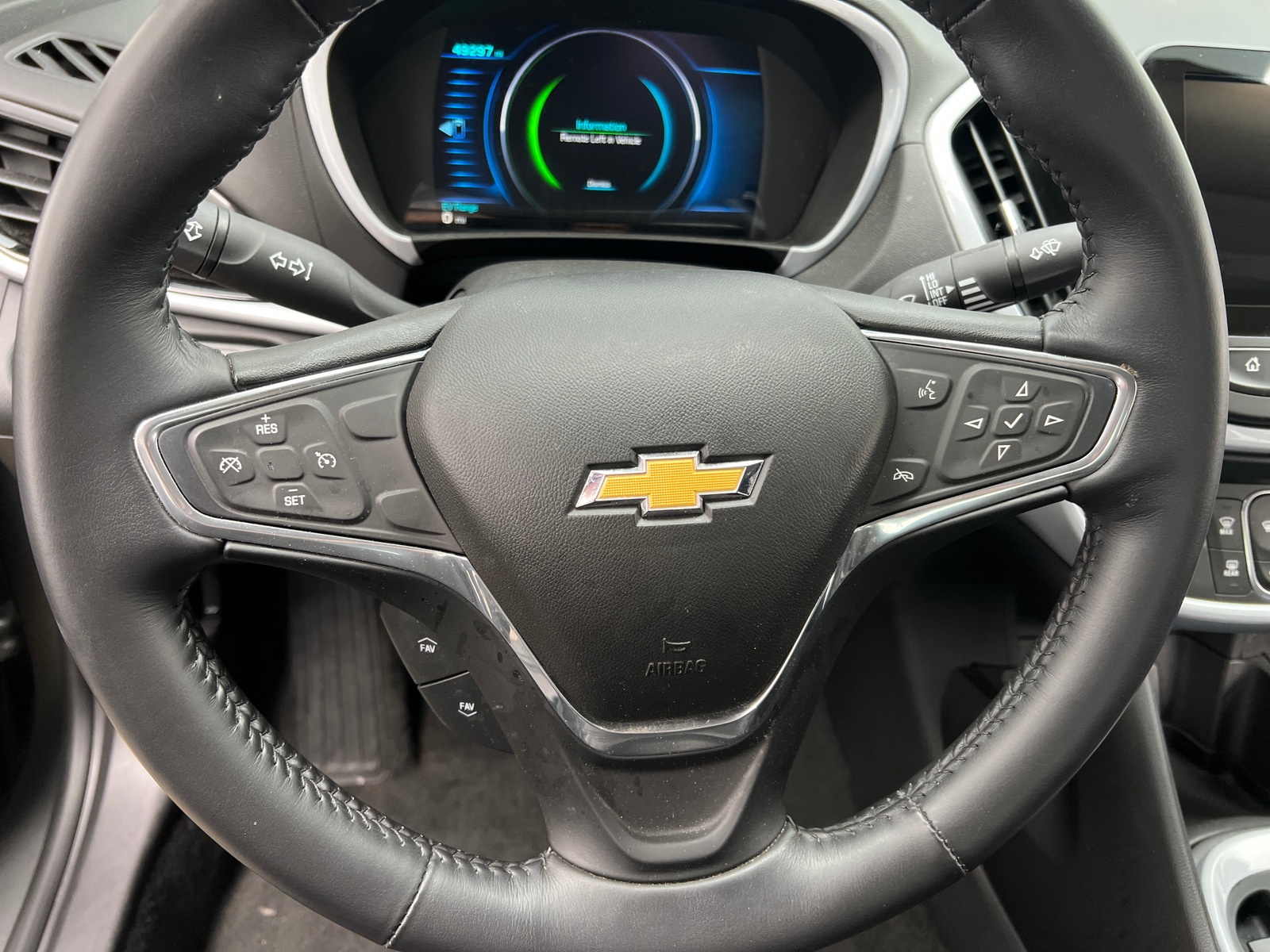 Thumbnail: 2016 Chevrolet Volt - 5
