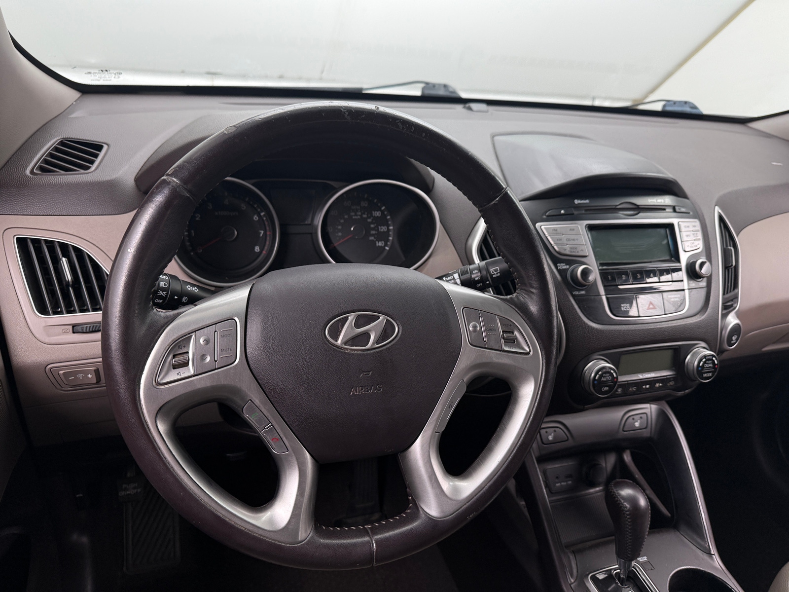 Thumbnail: 2012 Hyundai Tucson - 4