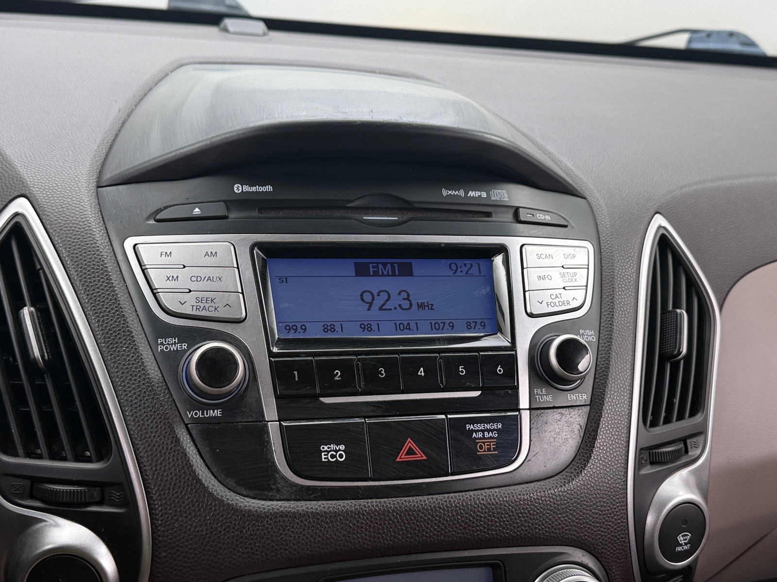 Thumbnail: 2012 Hyundai Tucson - 3