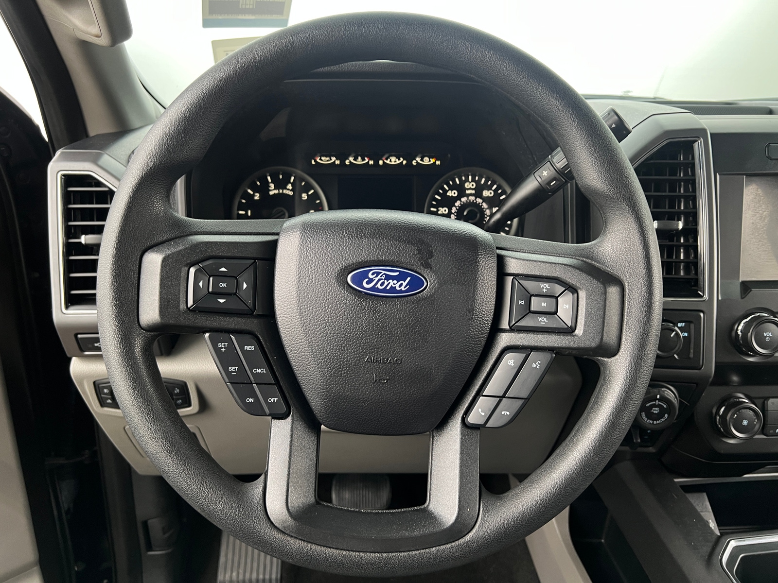 Thumbnail: 2020 Ford Econoline - 5