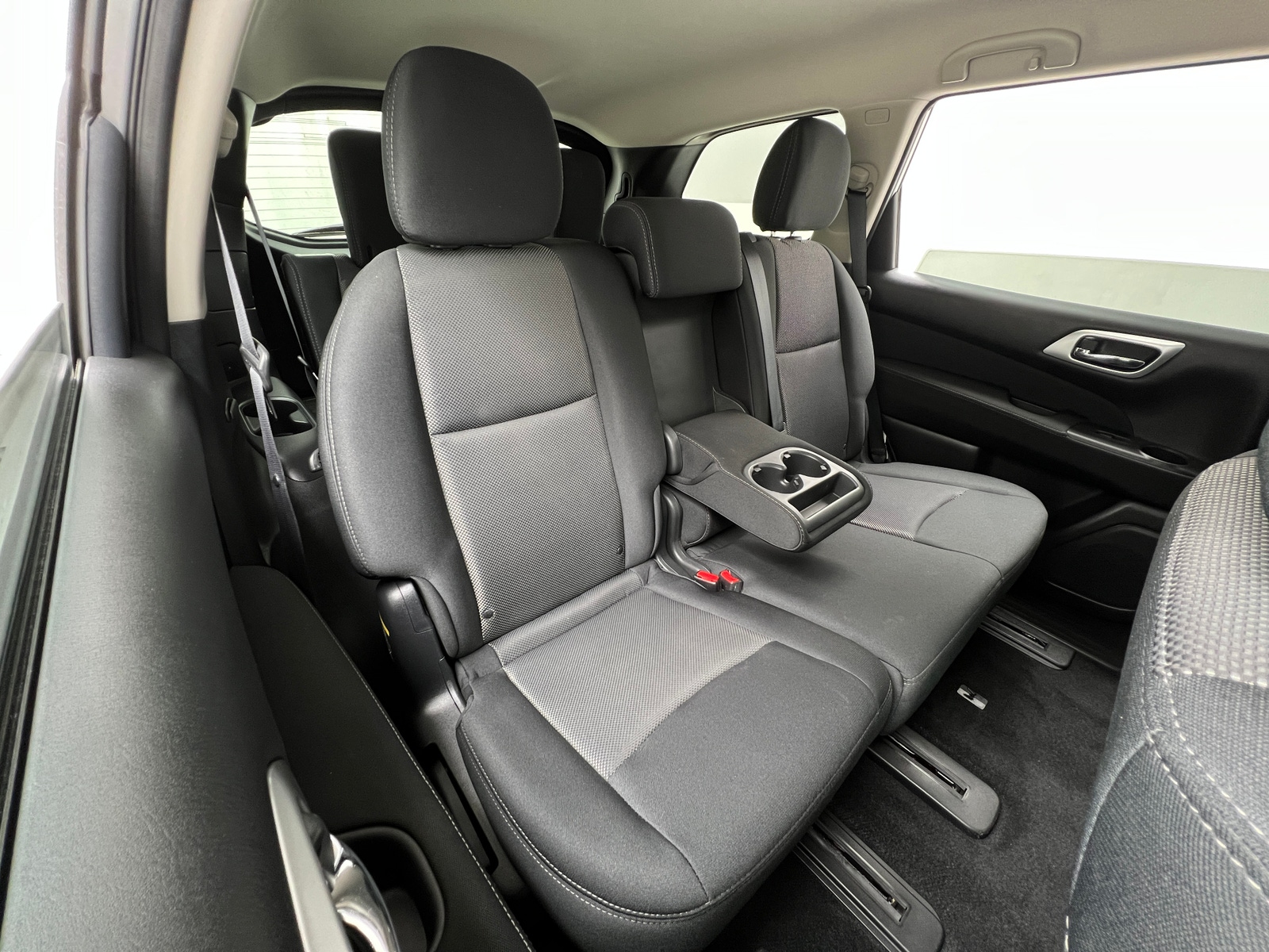 Thumbnail: 2017 Nissan Pathfinder - 6