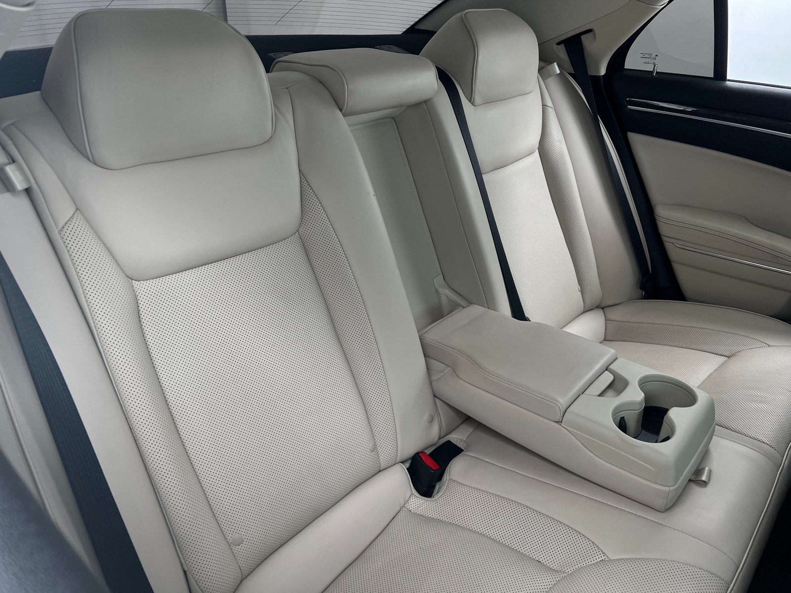 Thumbnail: 2018 Chrysler 300 - 5