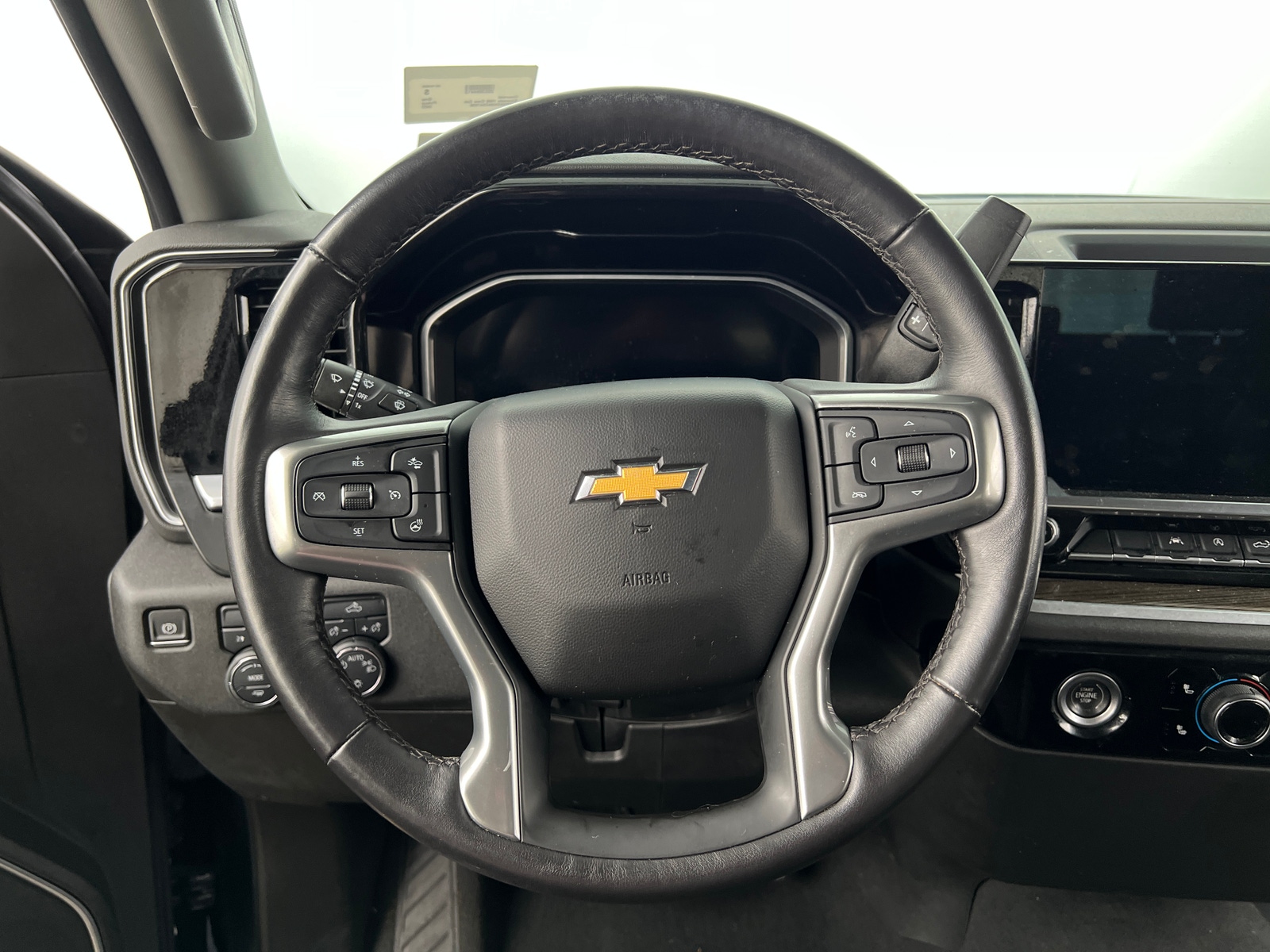 Thumbnail: 2022 Chevrolet Silverado 1500 - 5