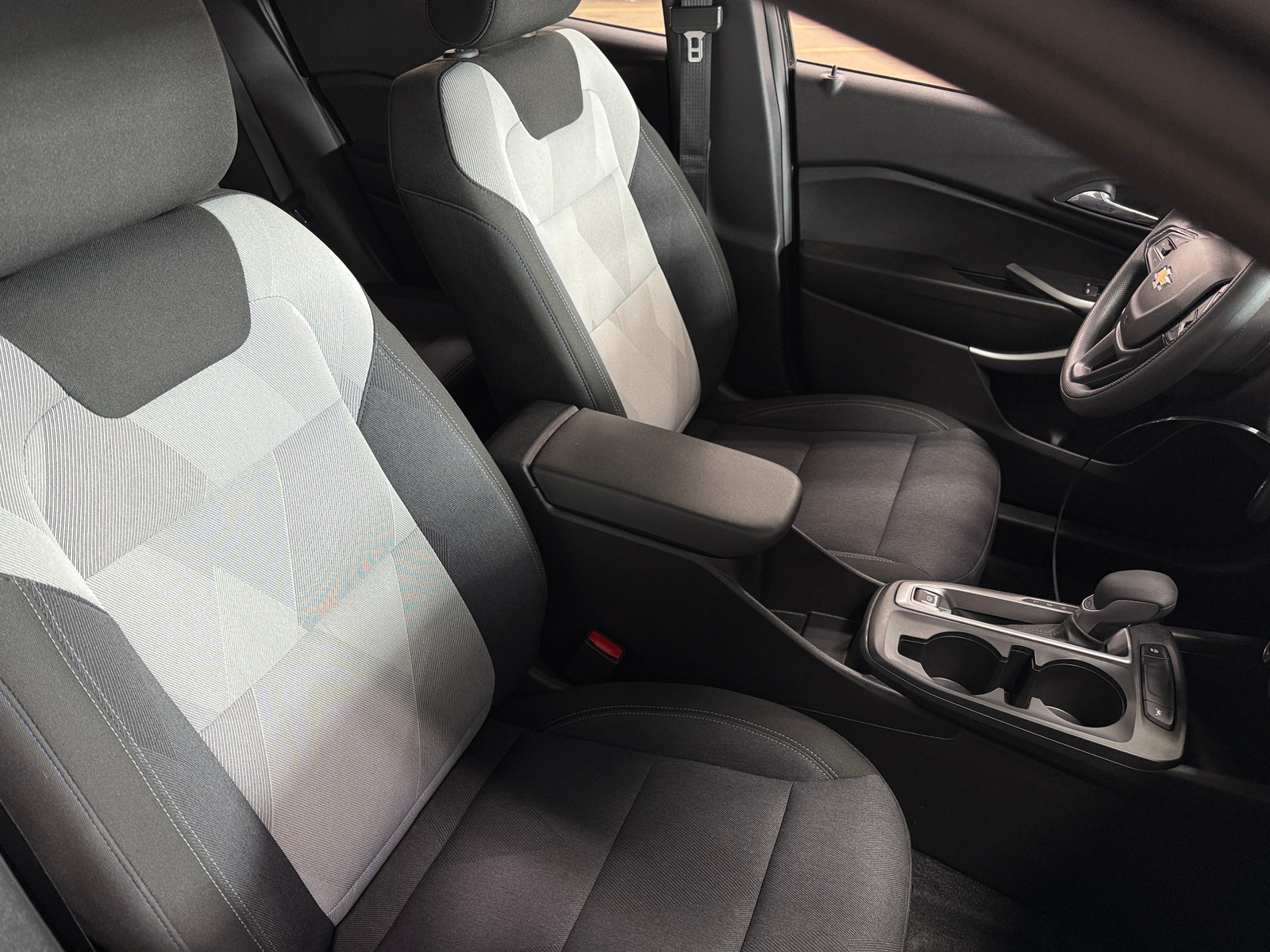 Thumbnail: 2025 Chevrolet Trax - 2