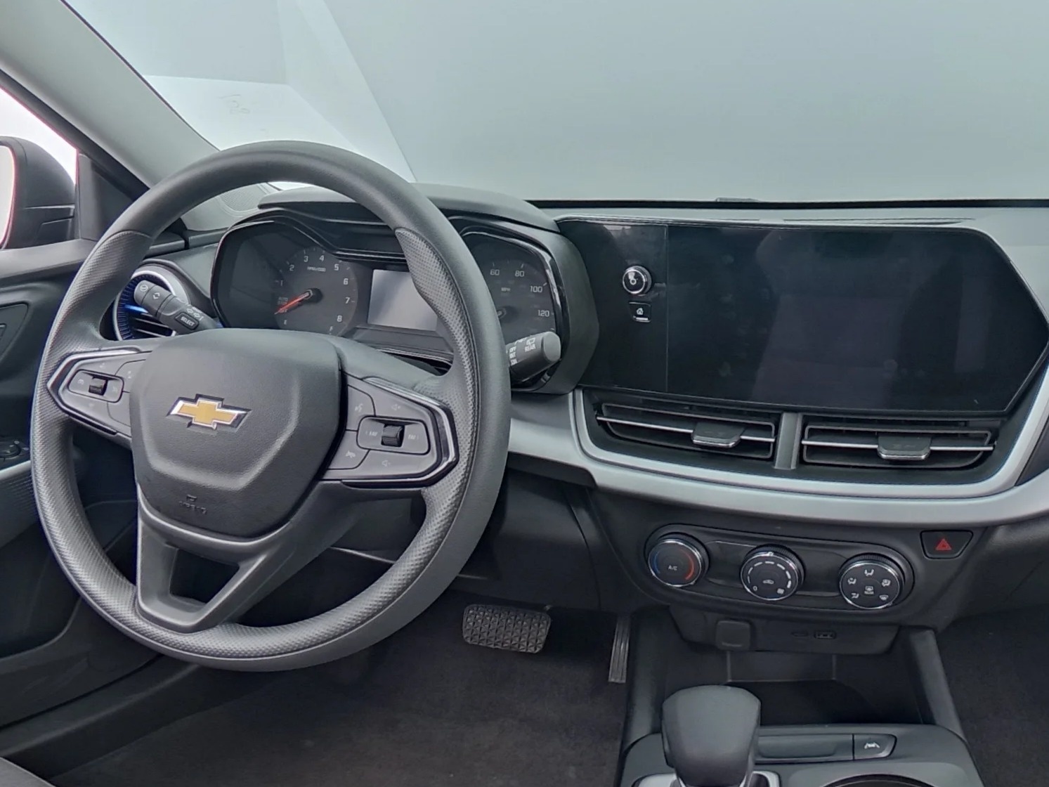 Thumbnail: 2025 Chevrolet Trax - 3