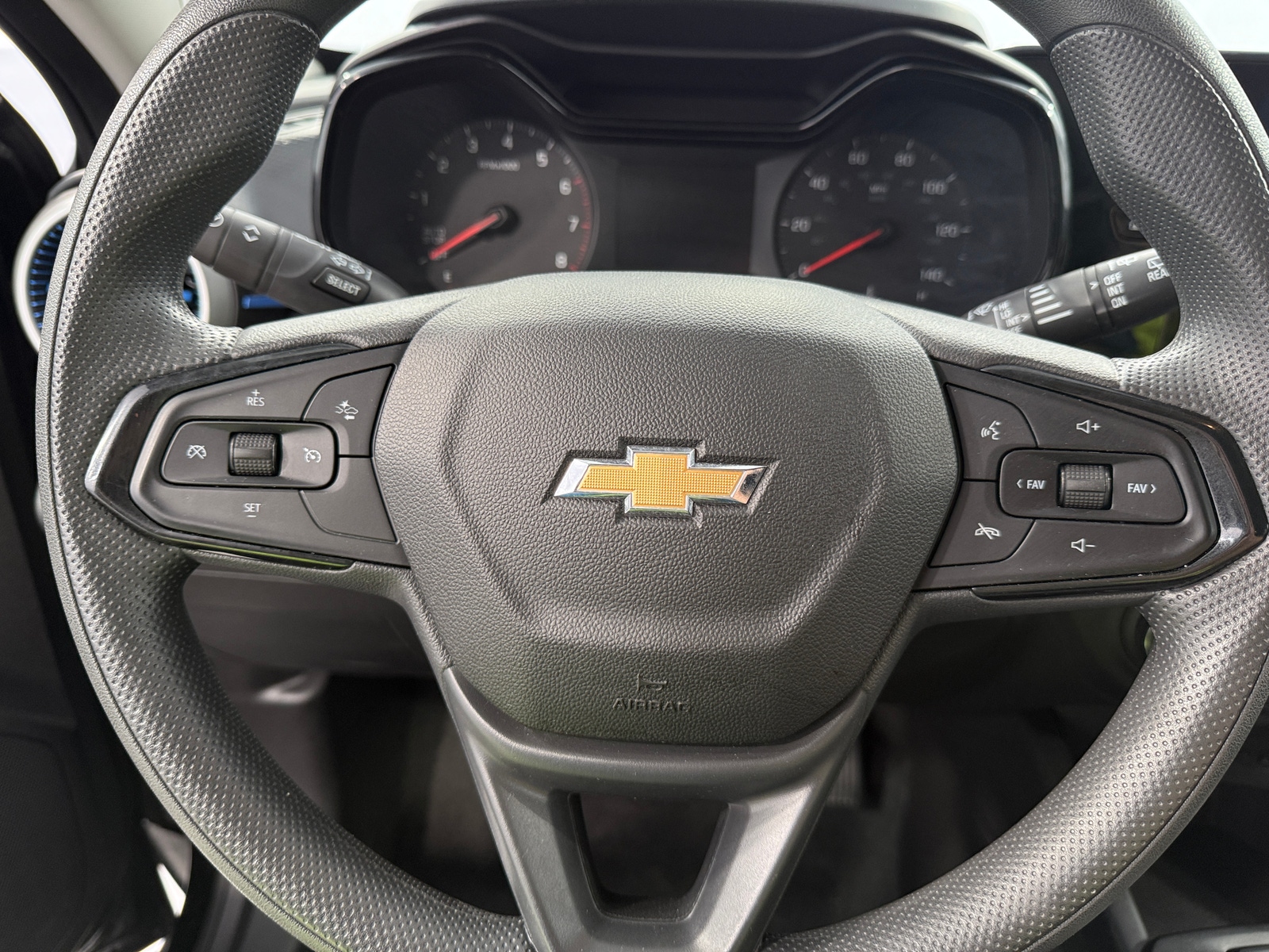 Thumbnail: 2025 Chevrolet Trax - 5